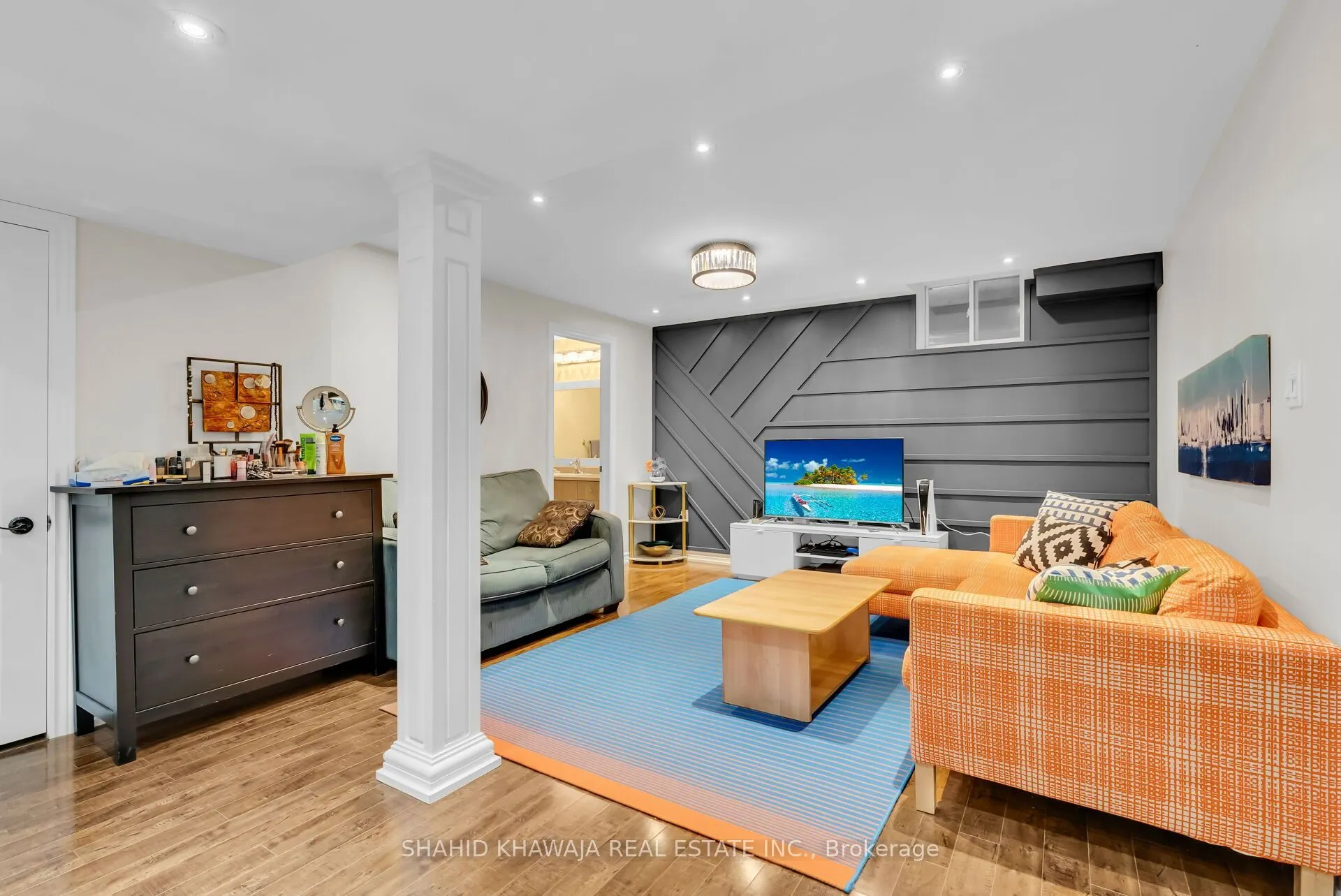 1078 Easterbrook Crescent