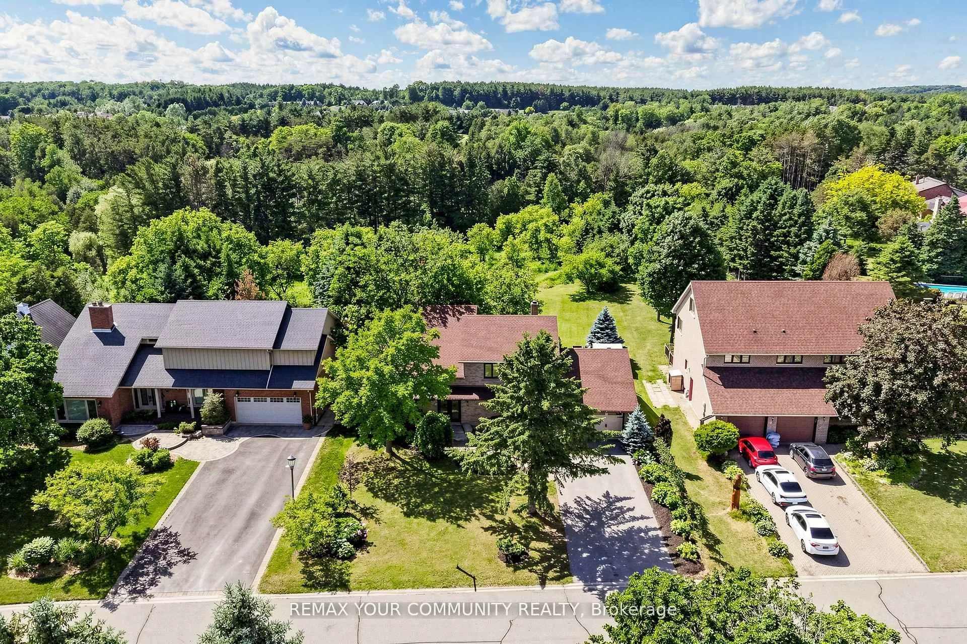 32 Brawton Drive N
