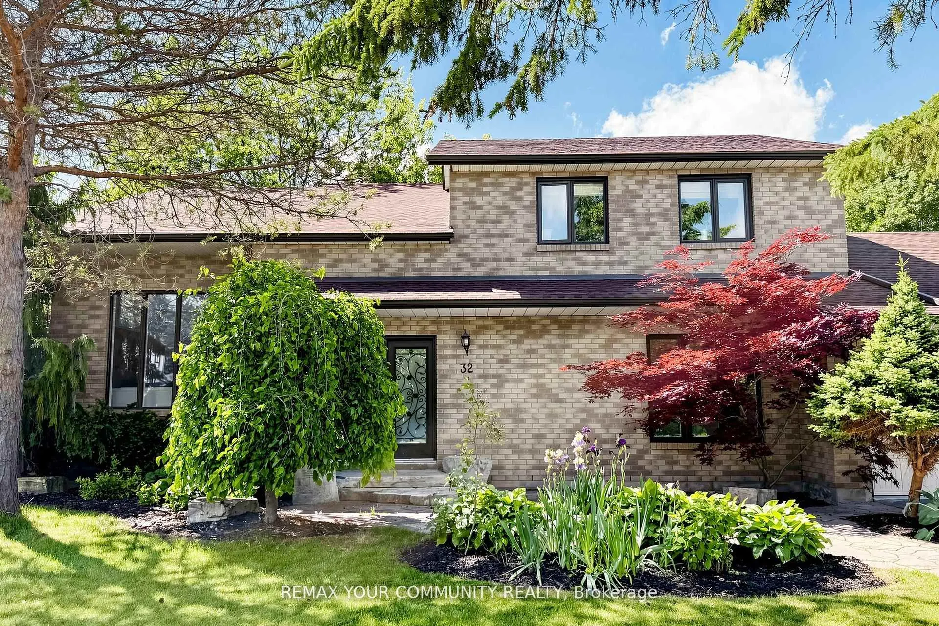 32 Brawton Drive N