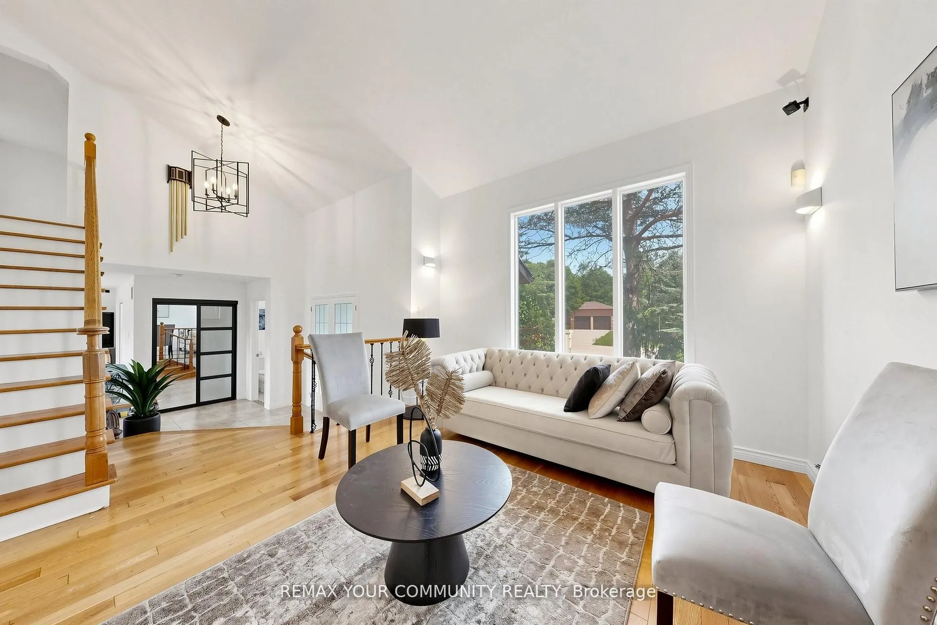 32 Brawton Drive N