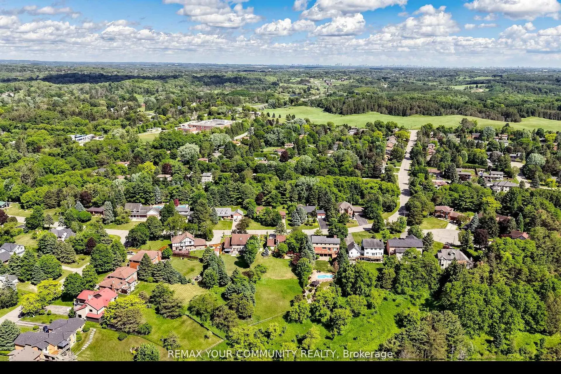 32 Brawton Drive N