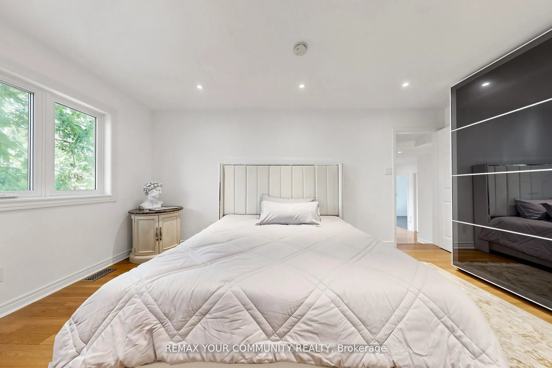 32 Brawton Drive N