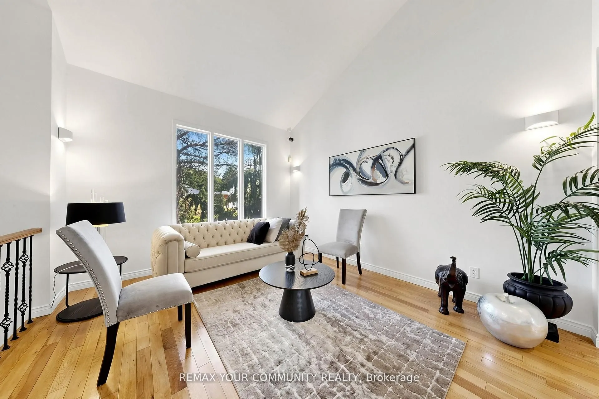 32 Brawton Drive N