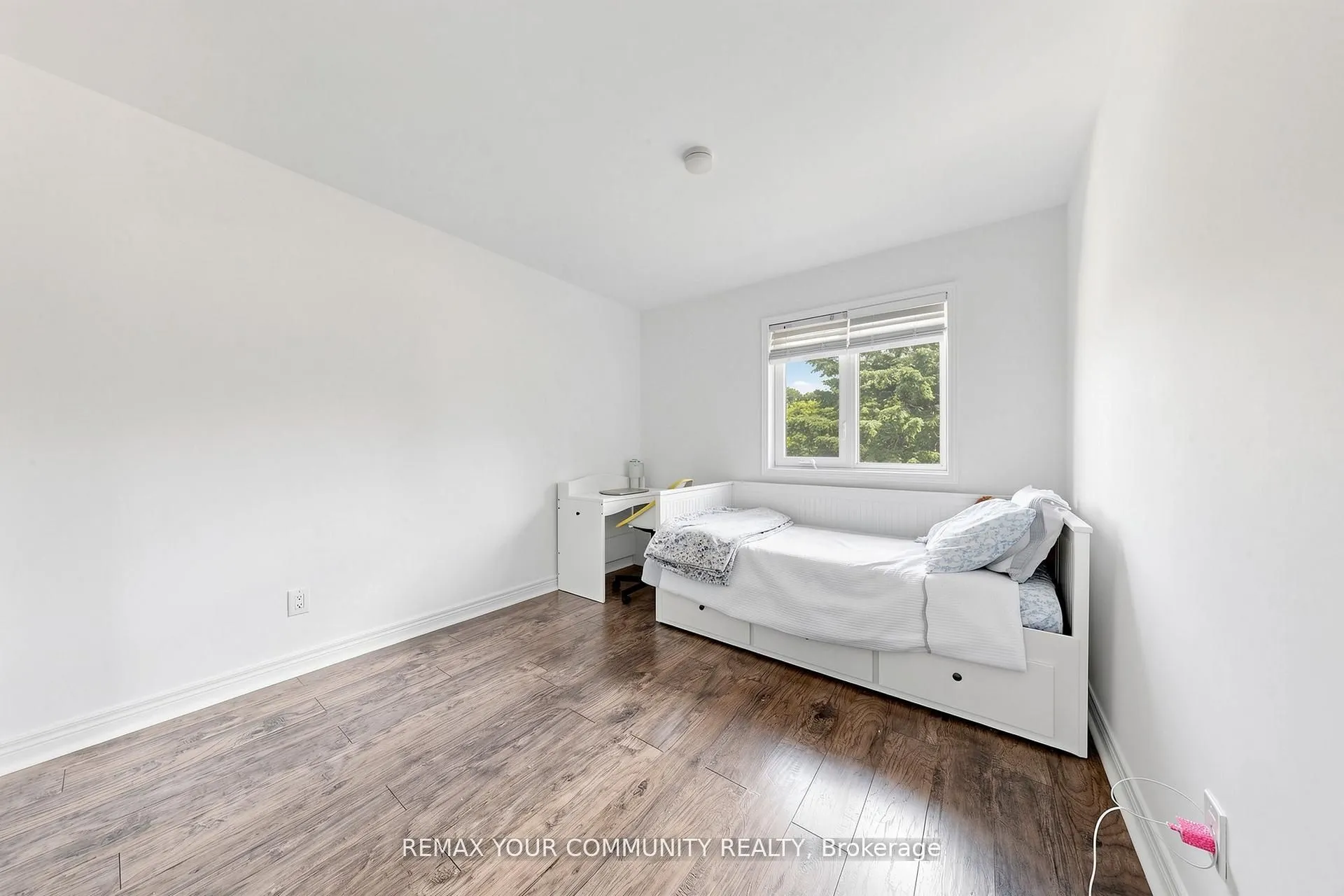 32 Brawton Drive N
