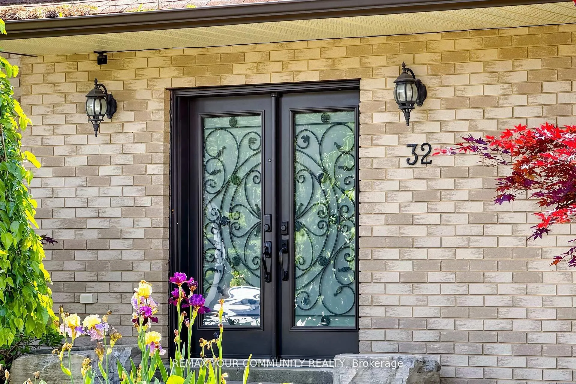 32 Brawton Drive N