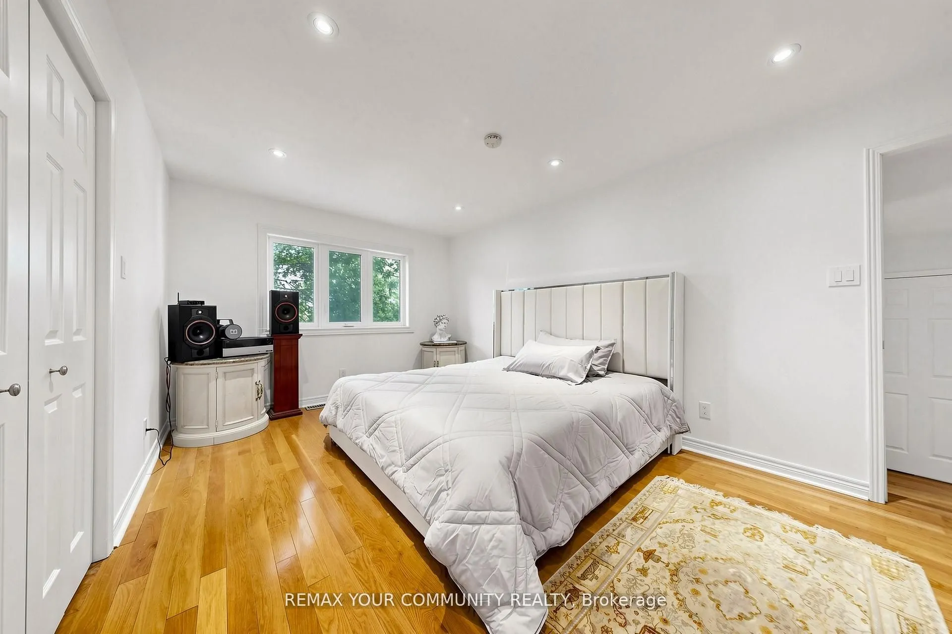 32 Brawton Drive N