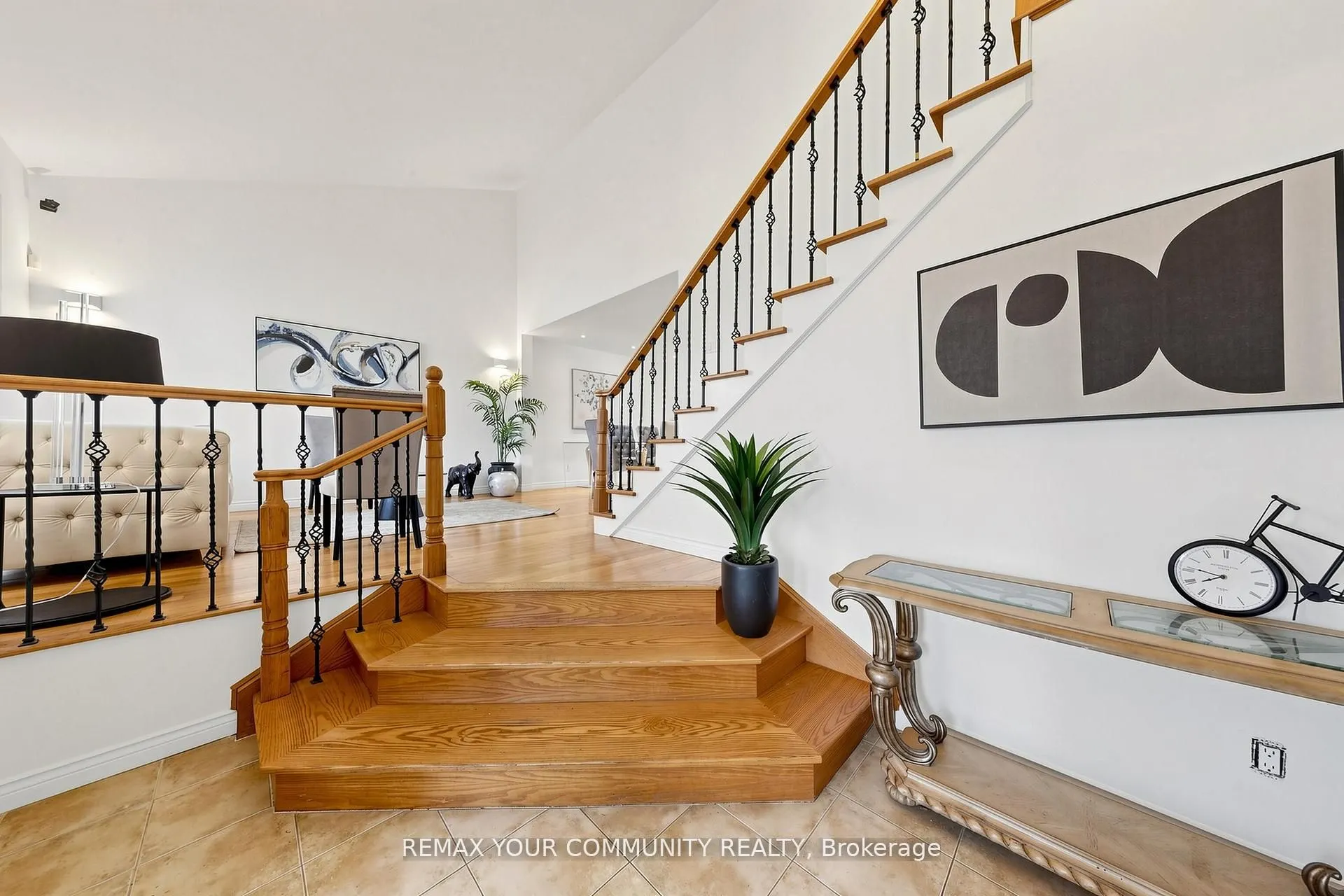 32 Brawton Drive N