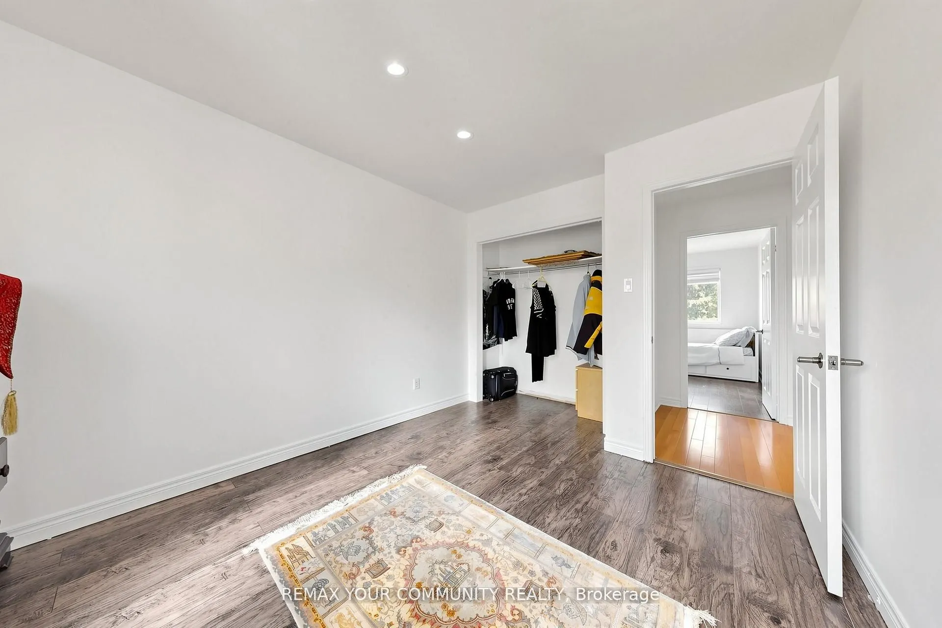 32 Brawton Drive N