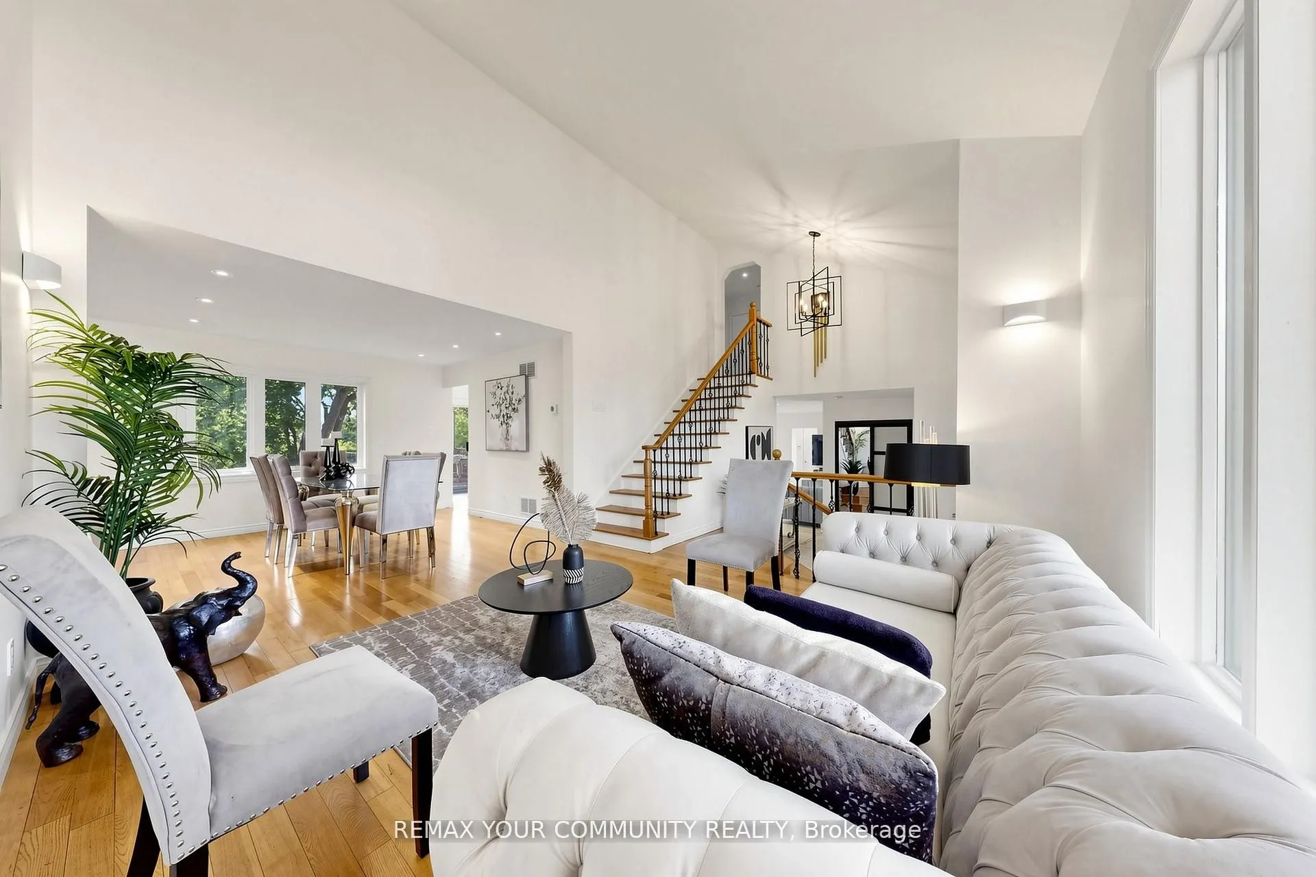 32 Brawton Drive N