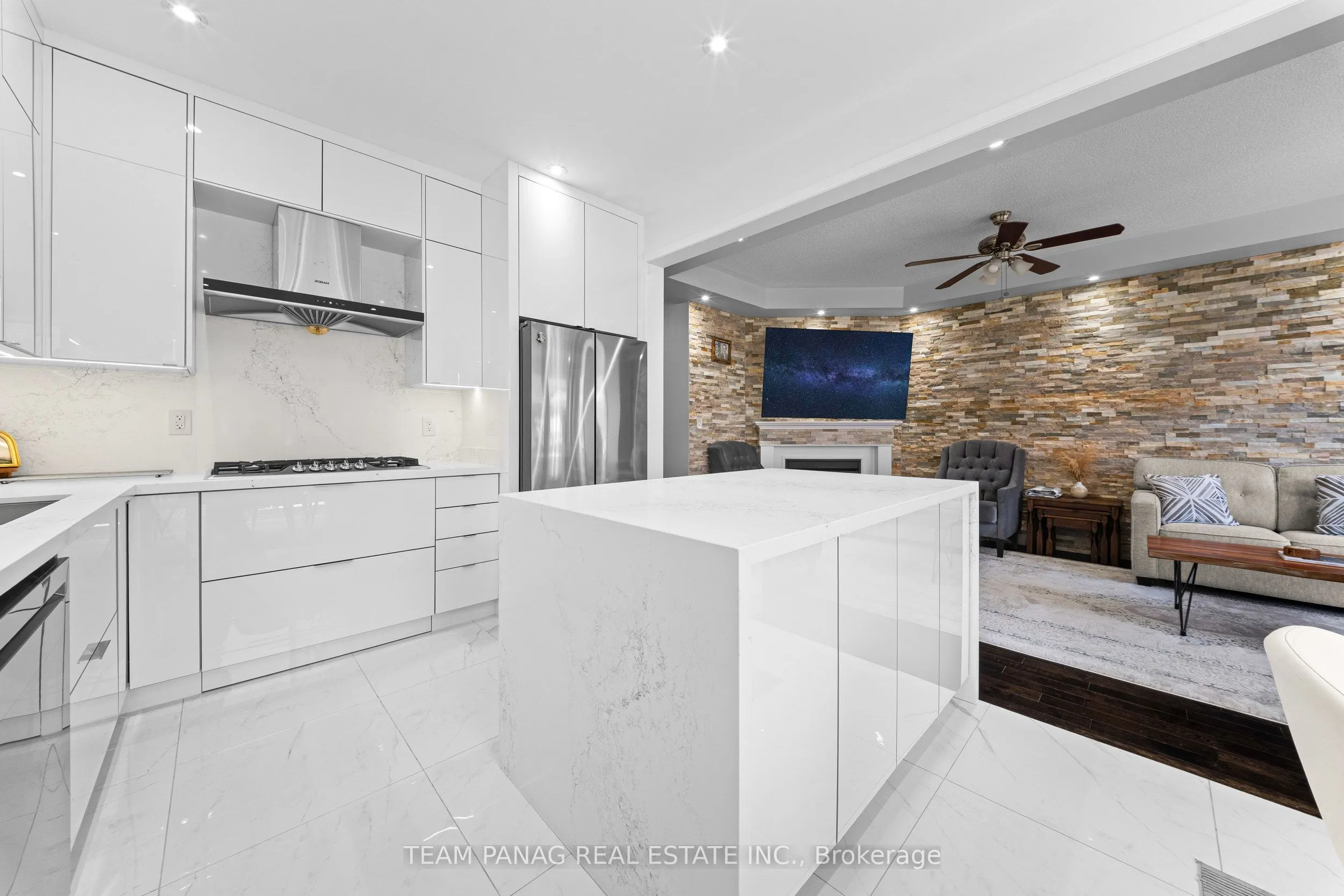 13 Seafair Crescent