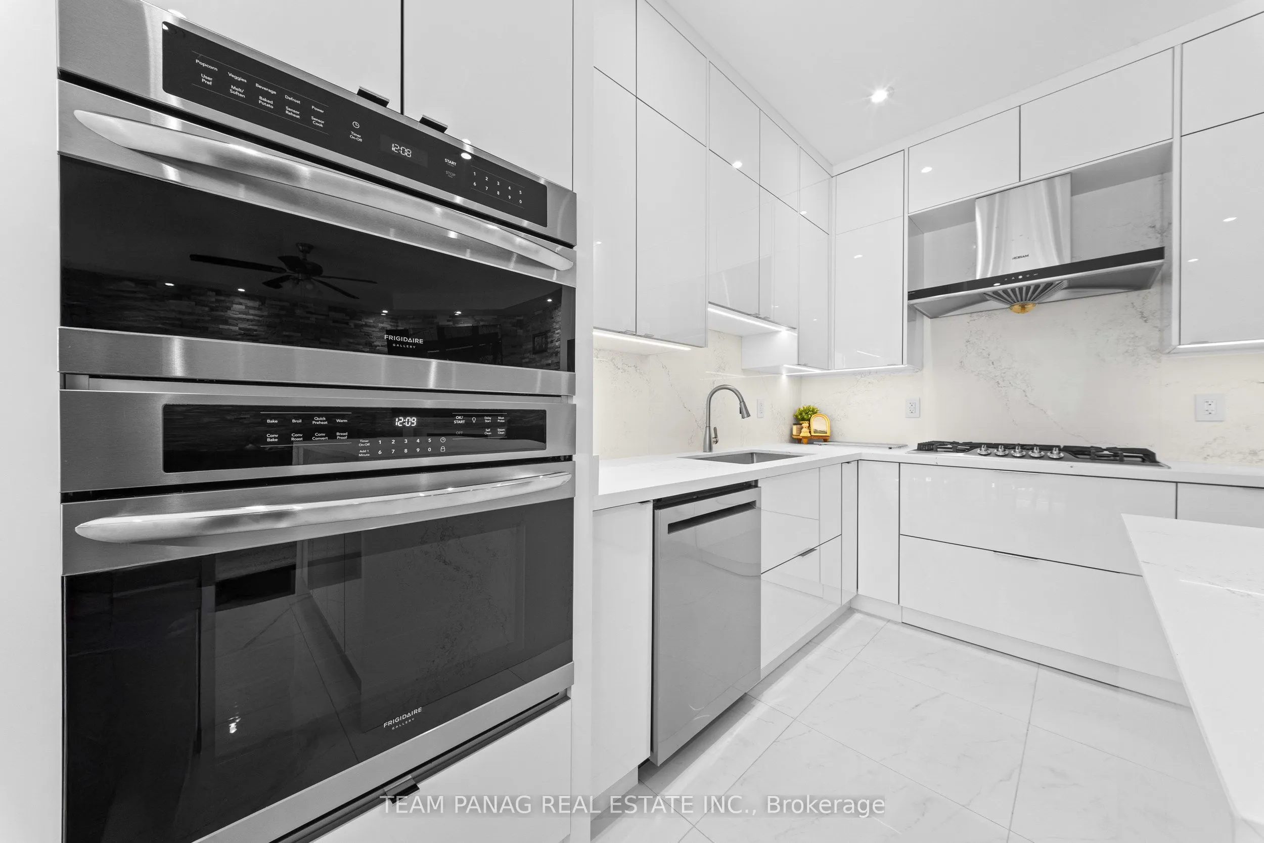 13 Seafair Crescent