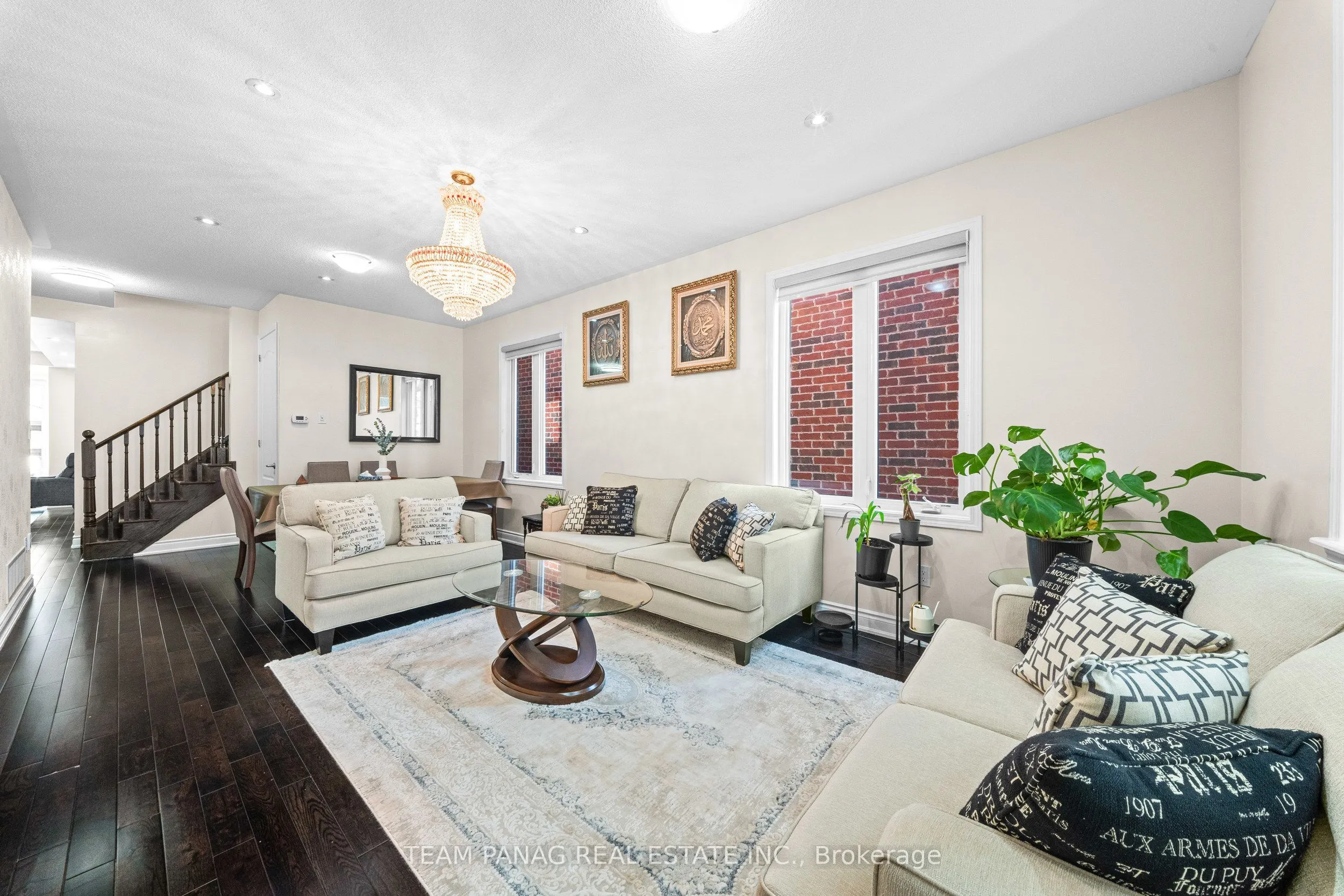 13 Seafair Crescent