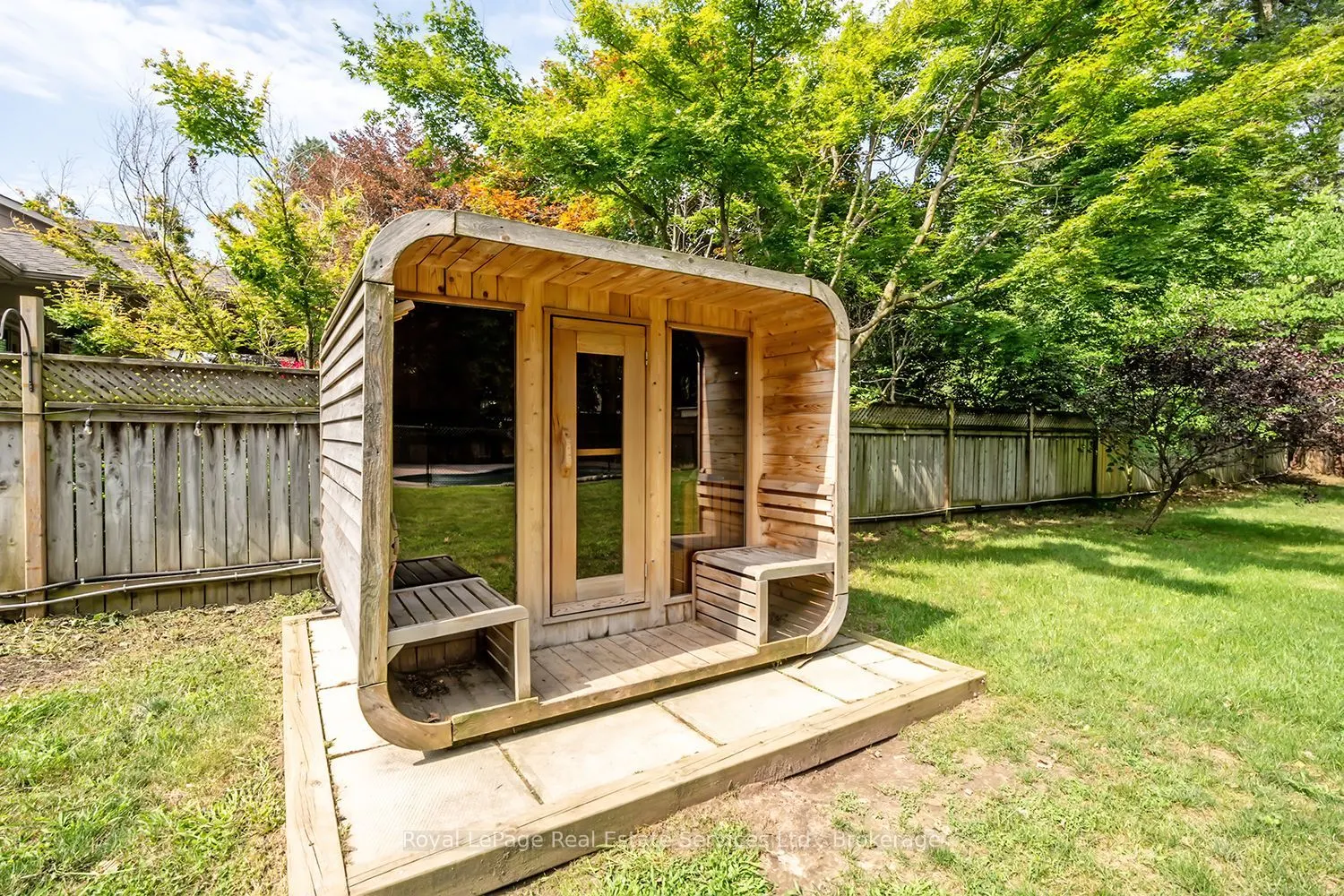 59 Fairwood Place E