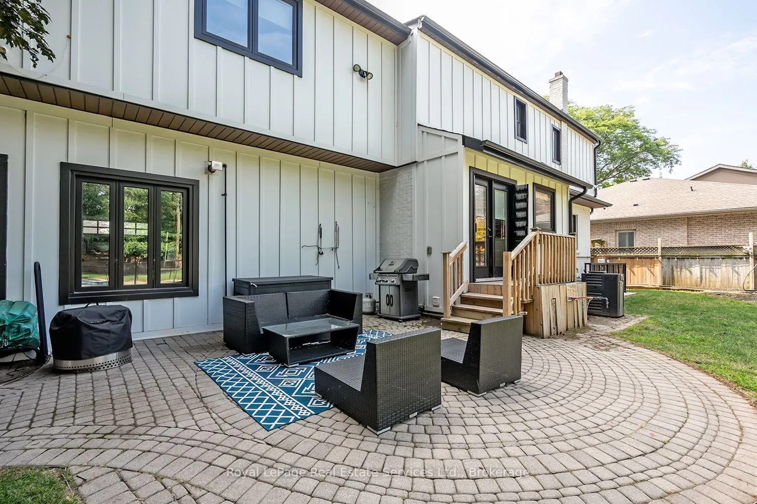 59 Fairwood Place E
