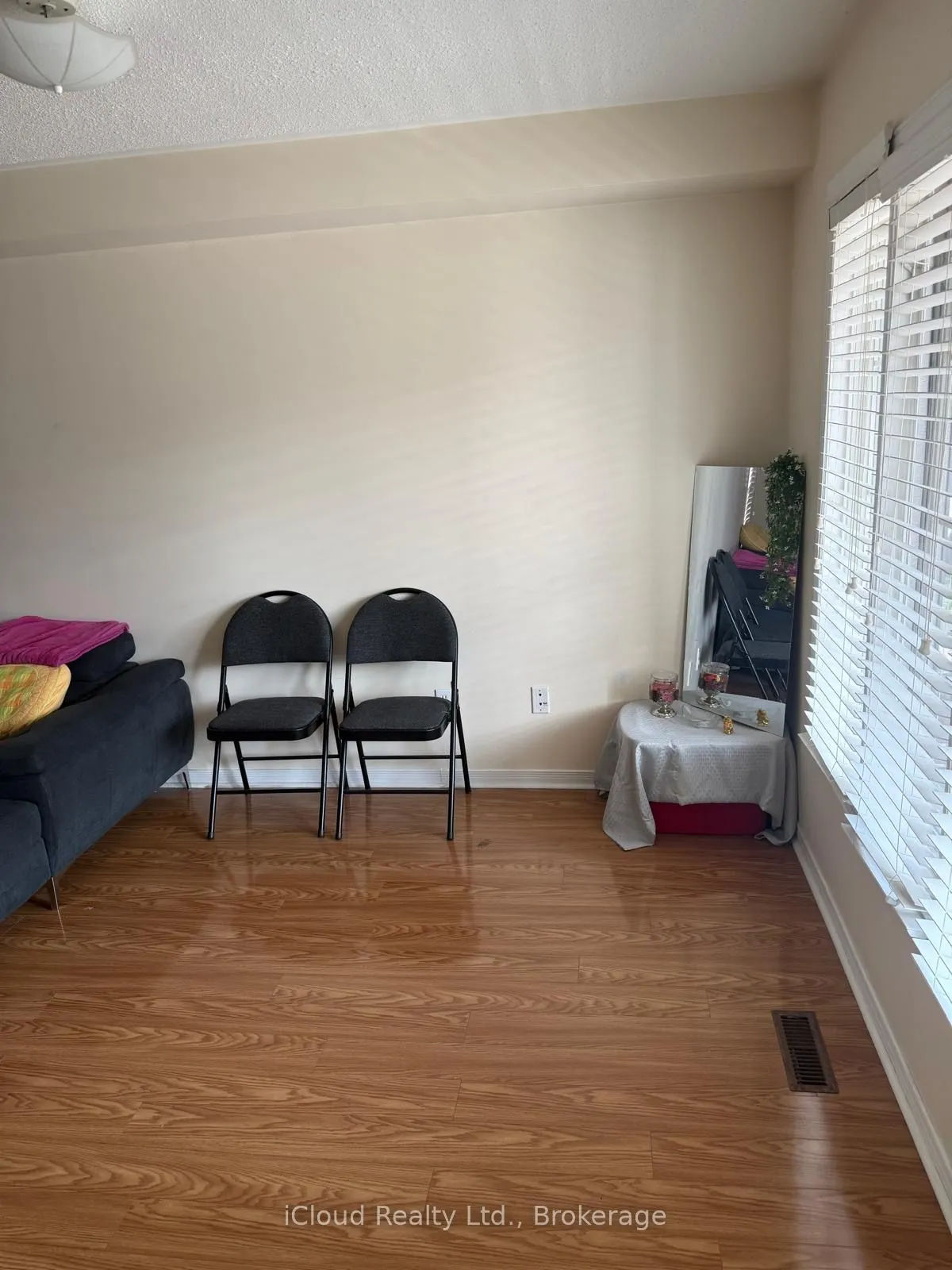 5 Flatlands Way