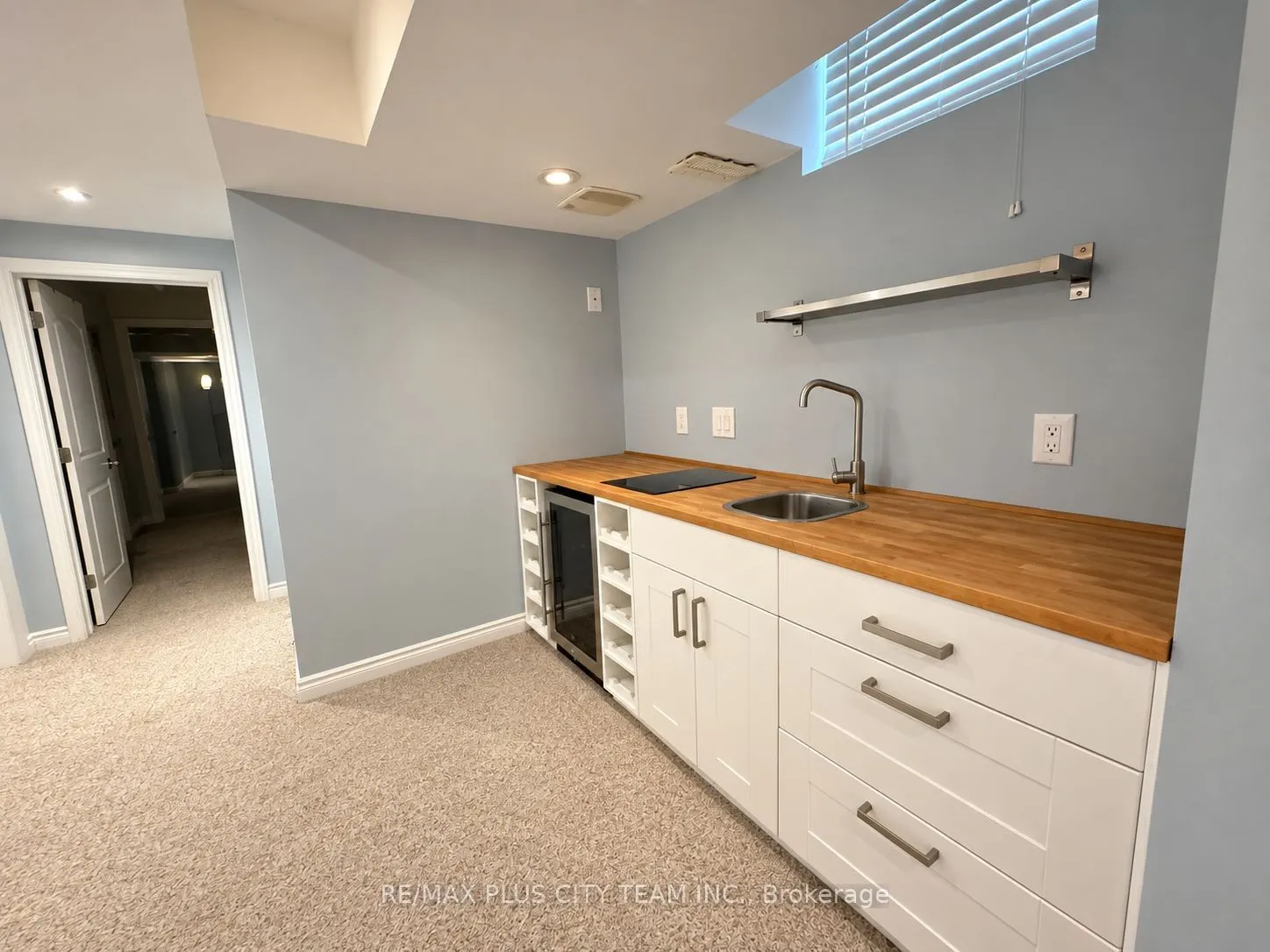 844 Luxton Drive