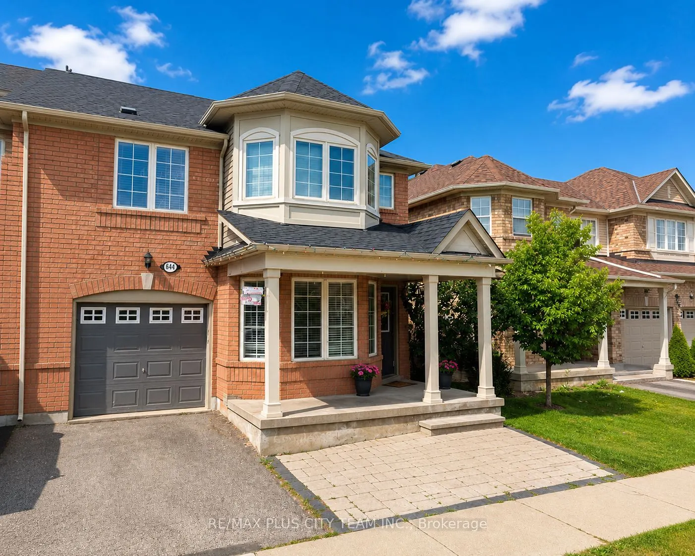 844 Luxton Drive