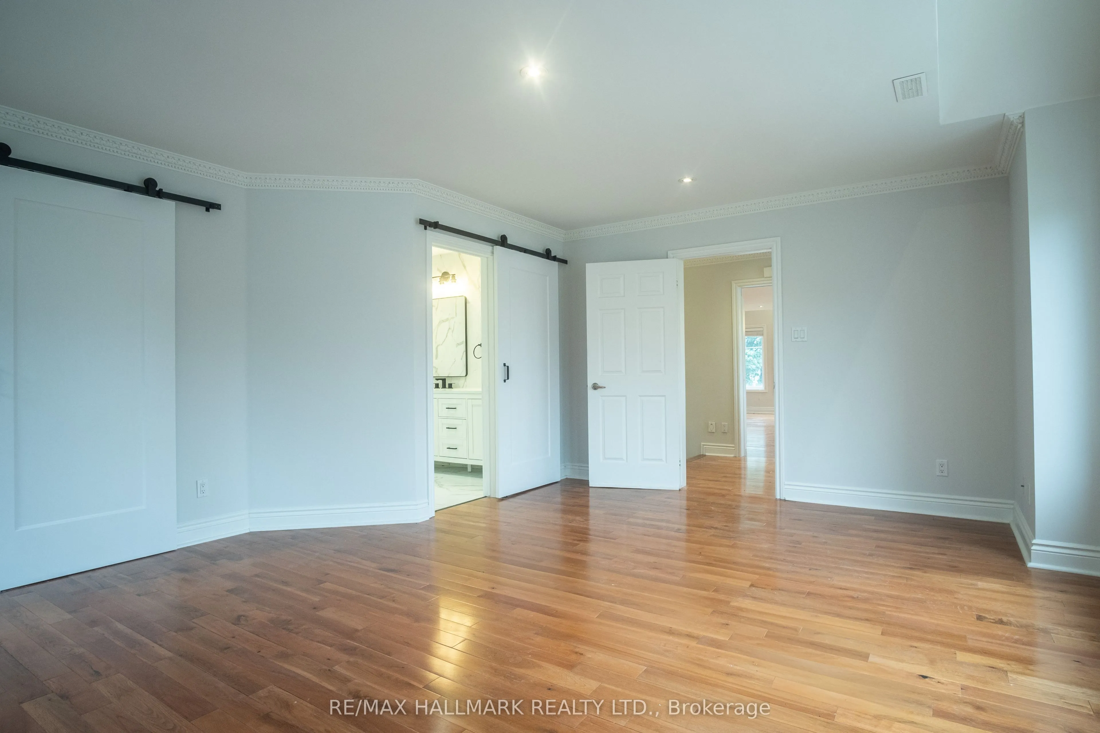6 Griggsden Avenue