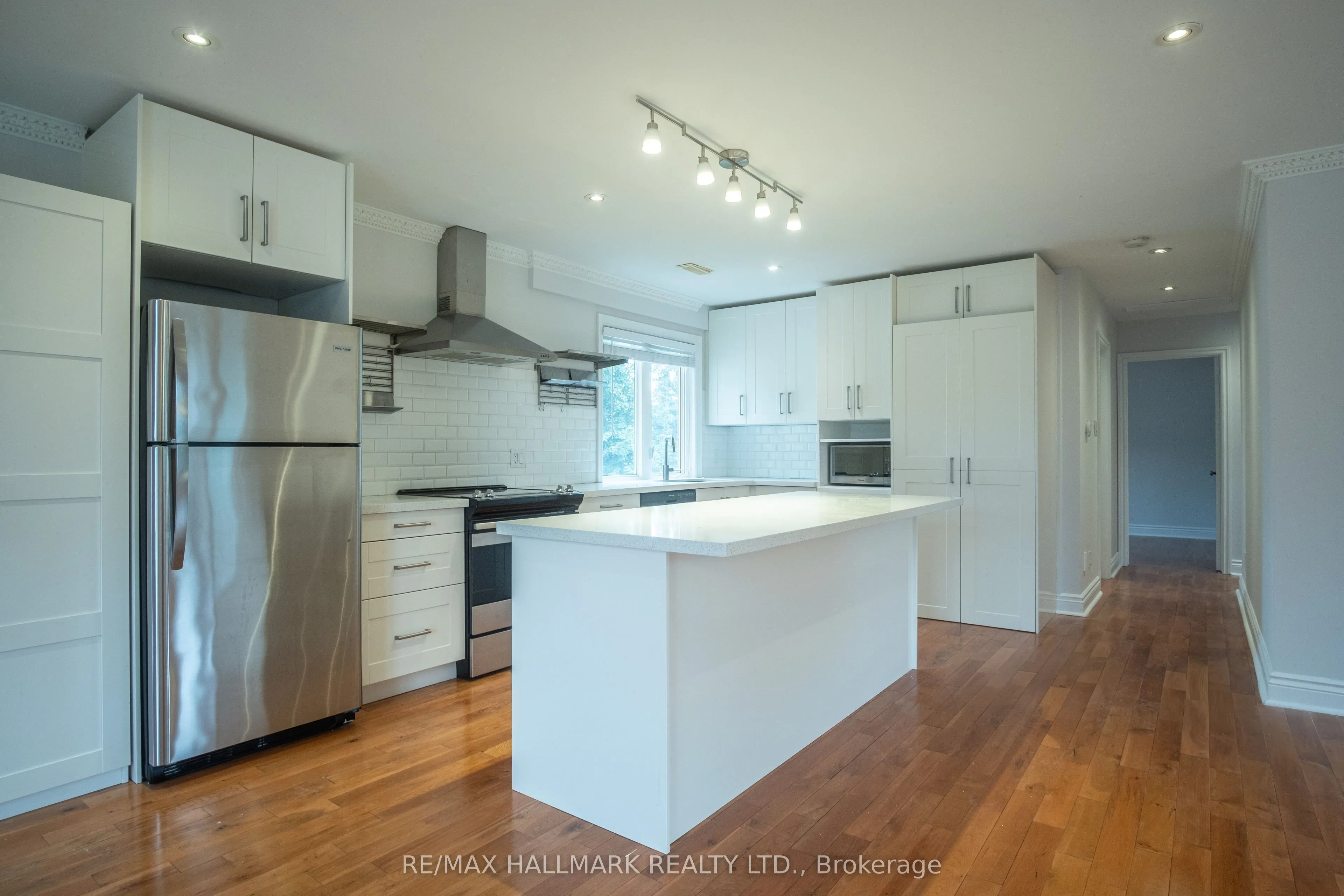 6 Griggsden Avenue