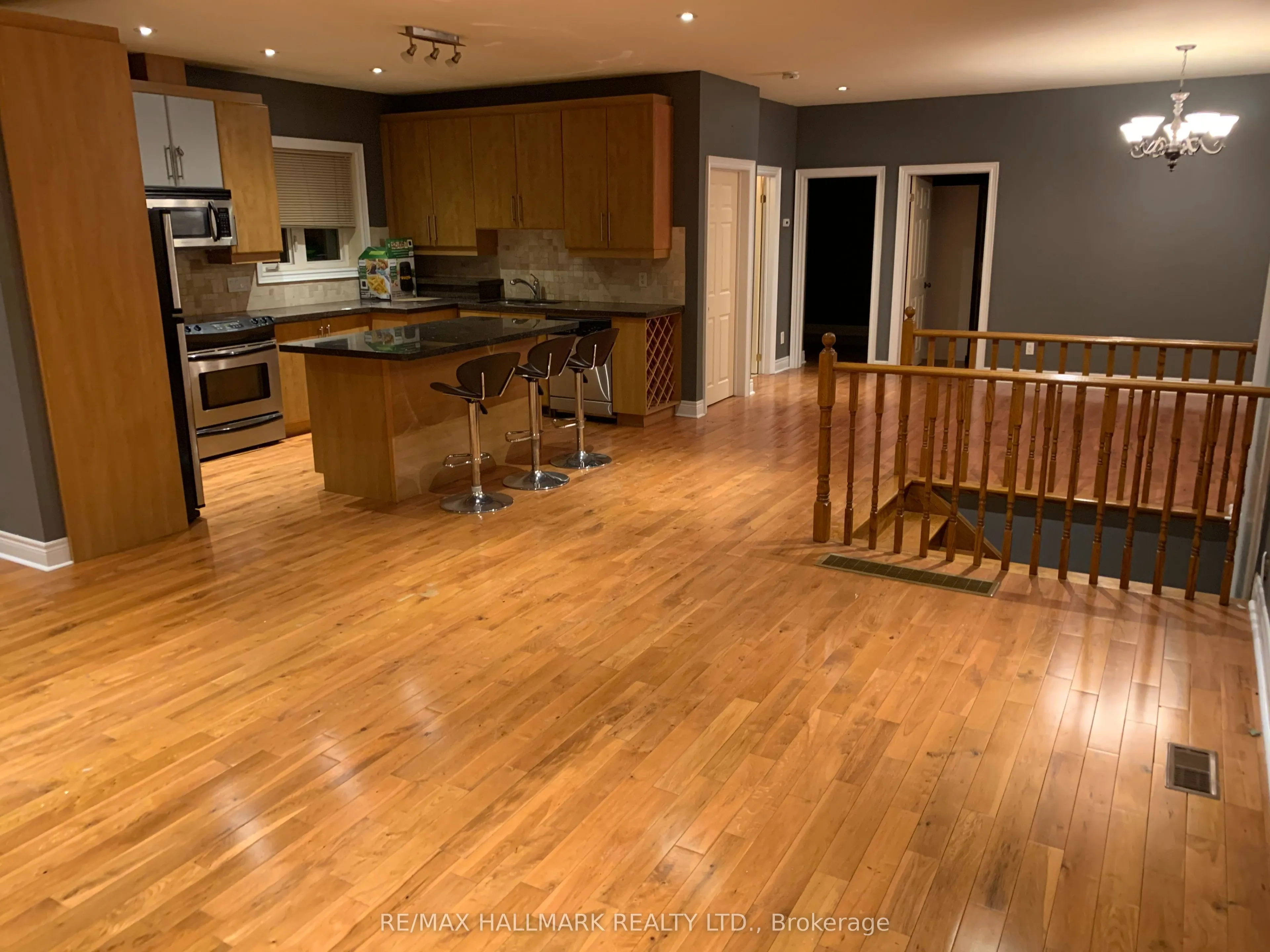 6 Griggsden Avenue