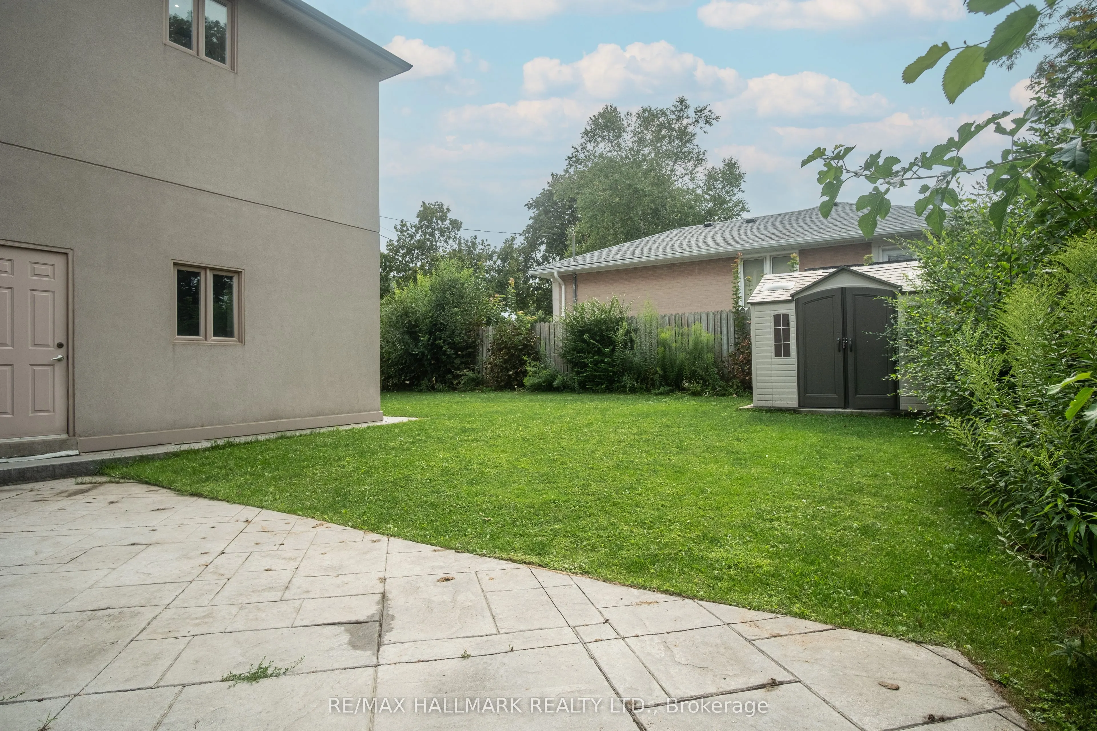 6 Griggsden Avenue