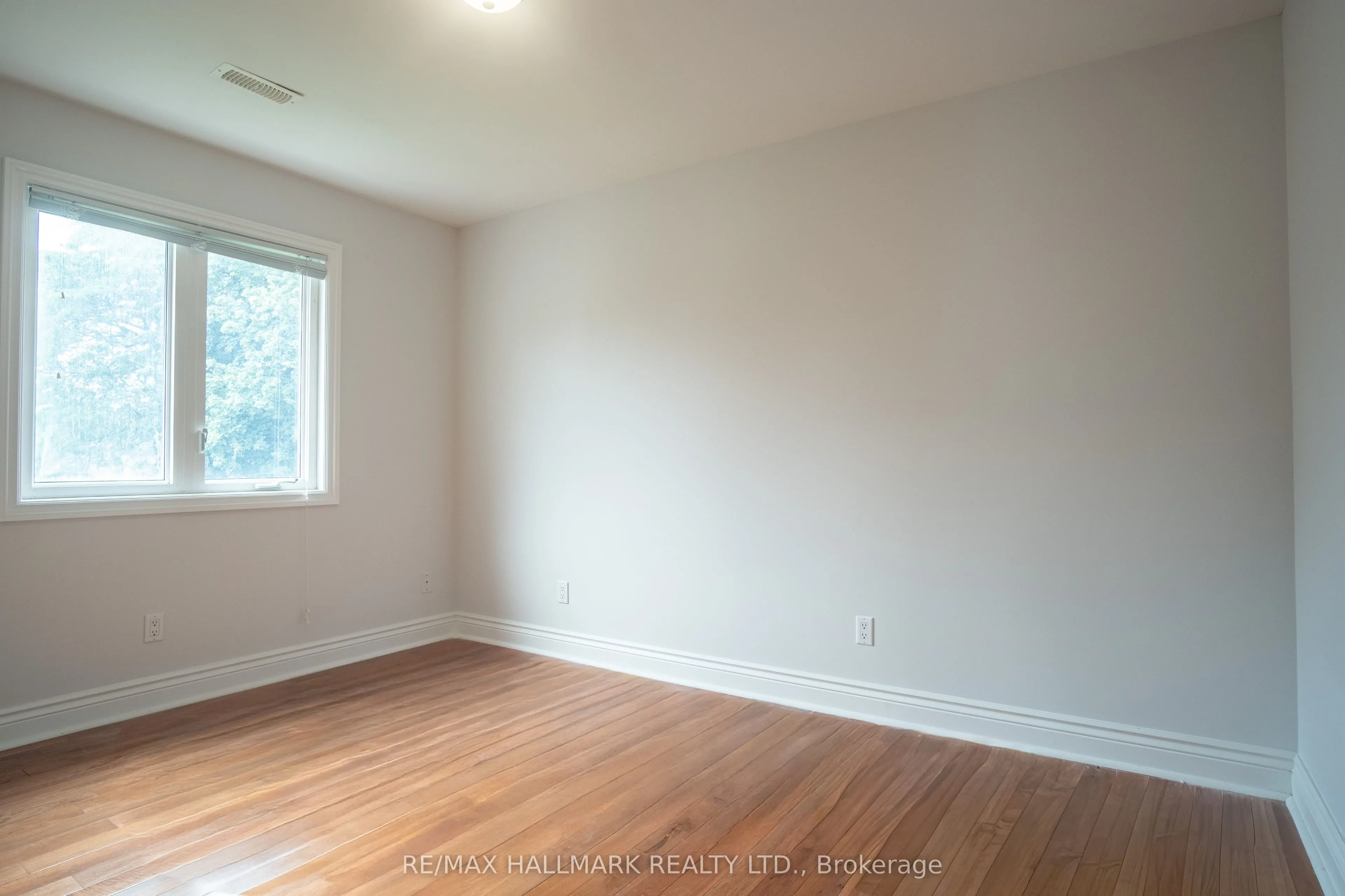 6 Griggsden Avenue