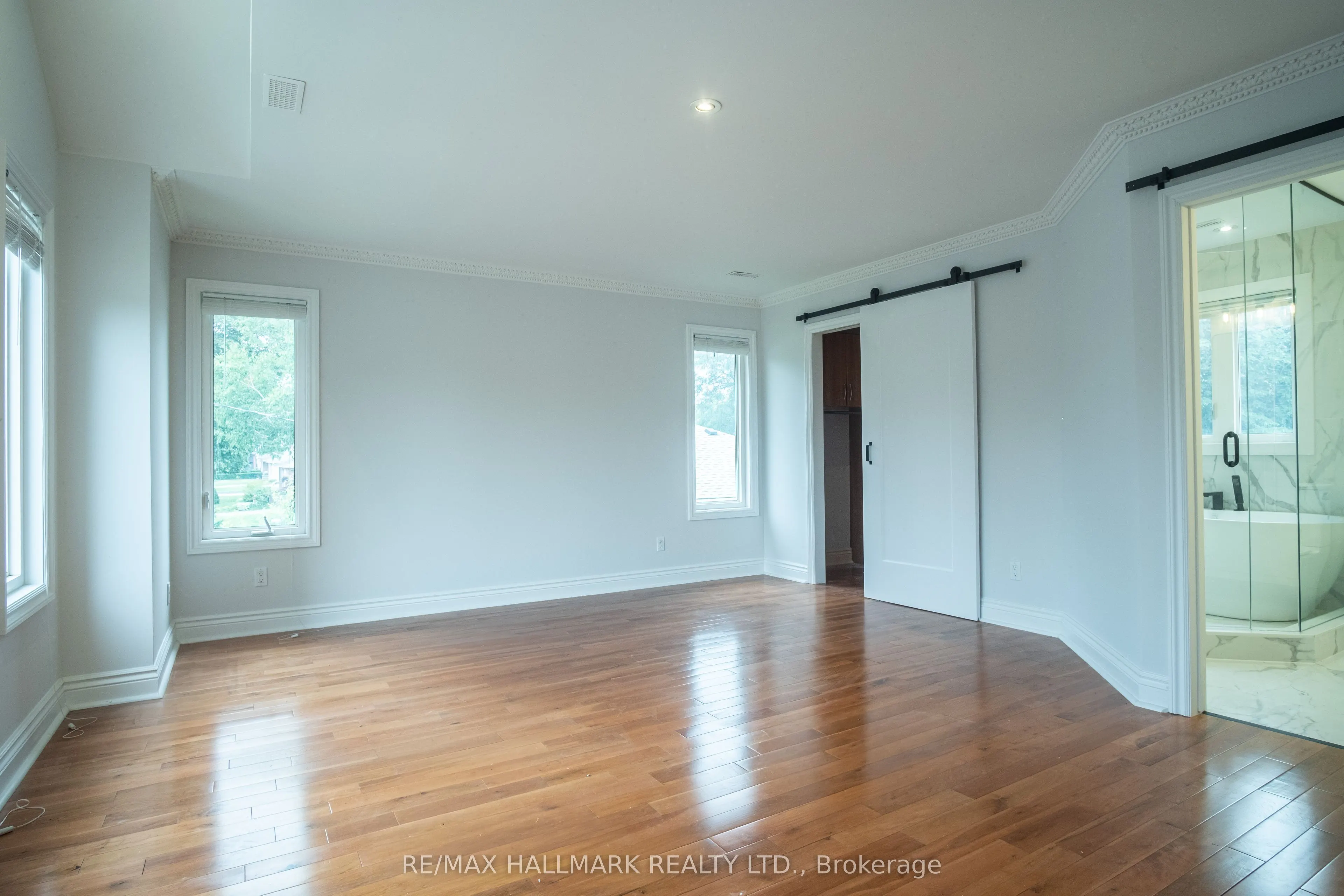 6 Griggsden Avenue
