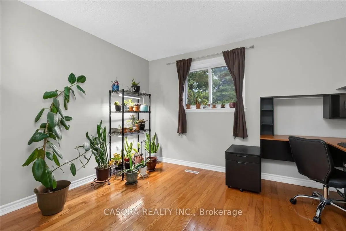 479 WOODVIEW Road #11