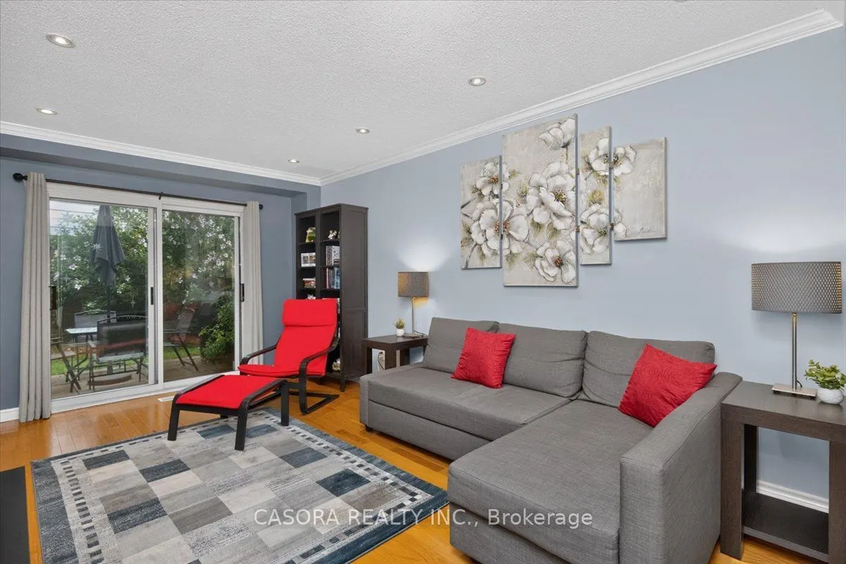 479 WOODVIEW Road #11