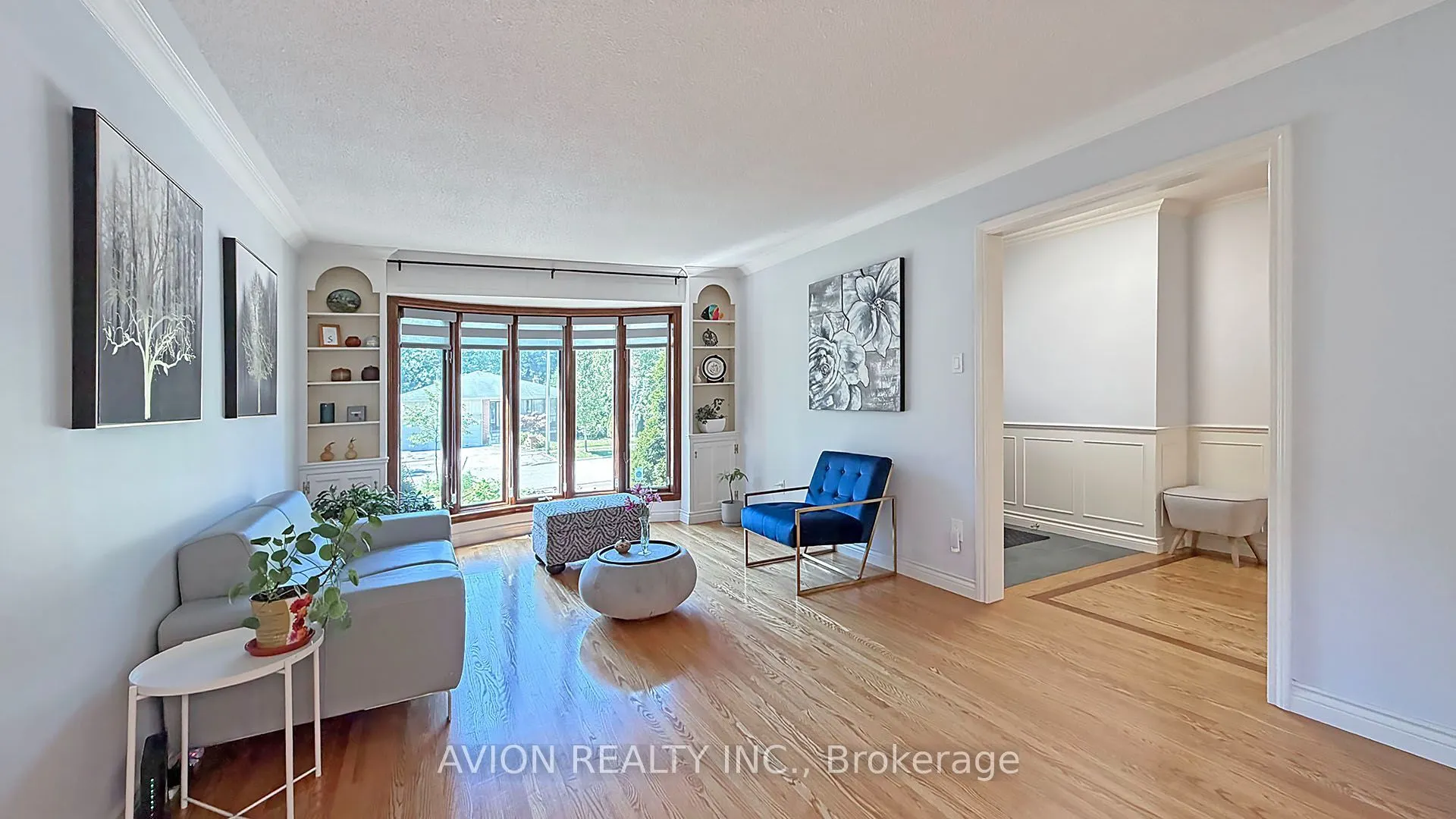 1413 Harmsworth Square
