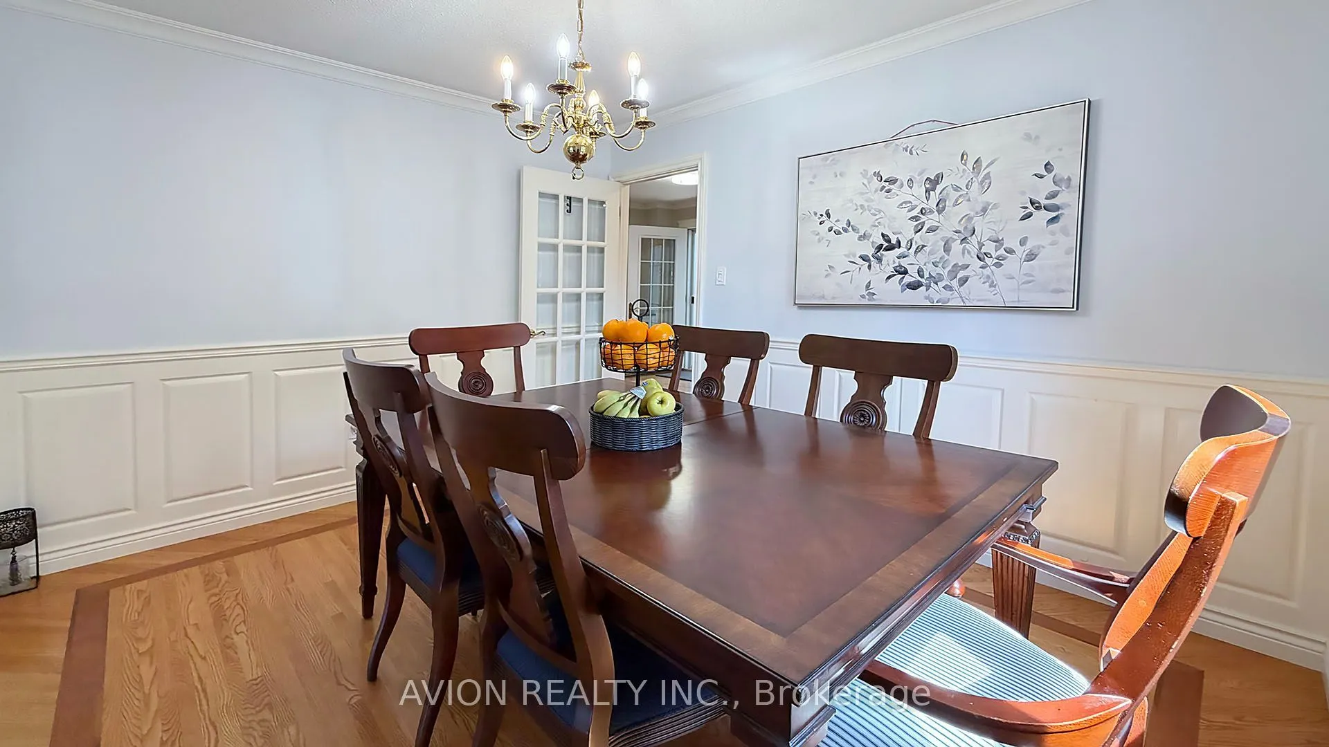 1413 Harmsworth Square