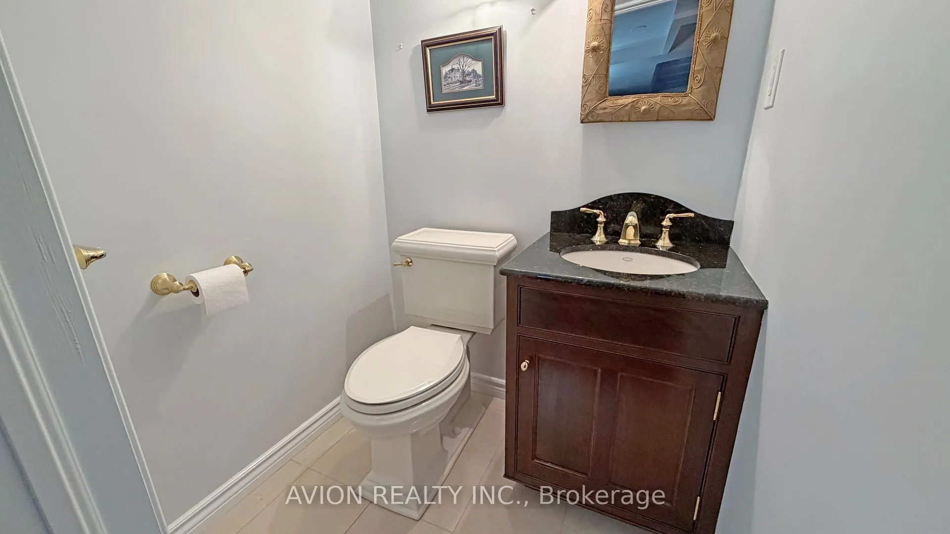 1413 Harmsworth Square
