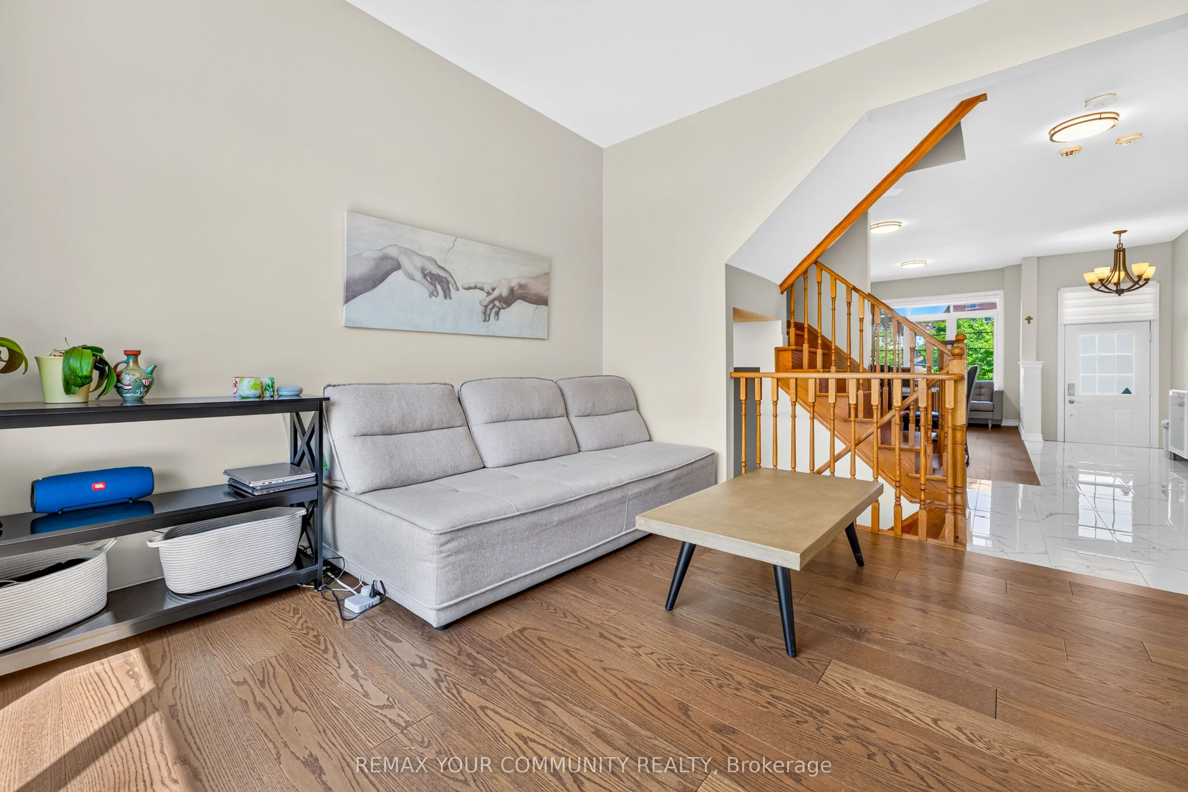 5578 Waterwind Crescent