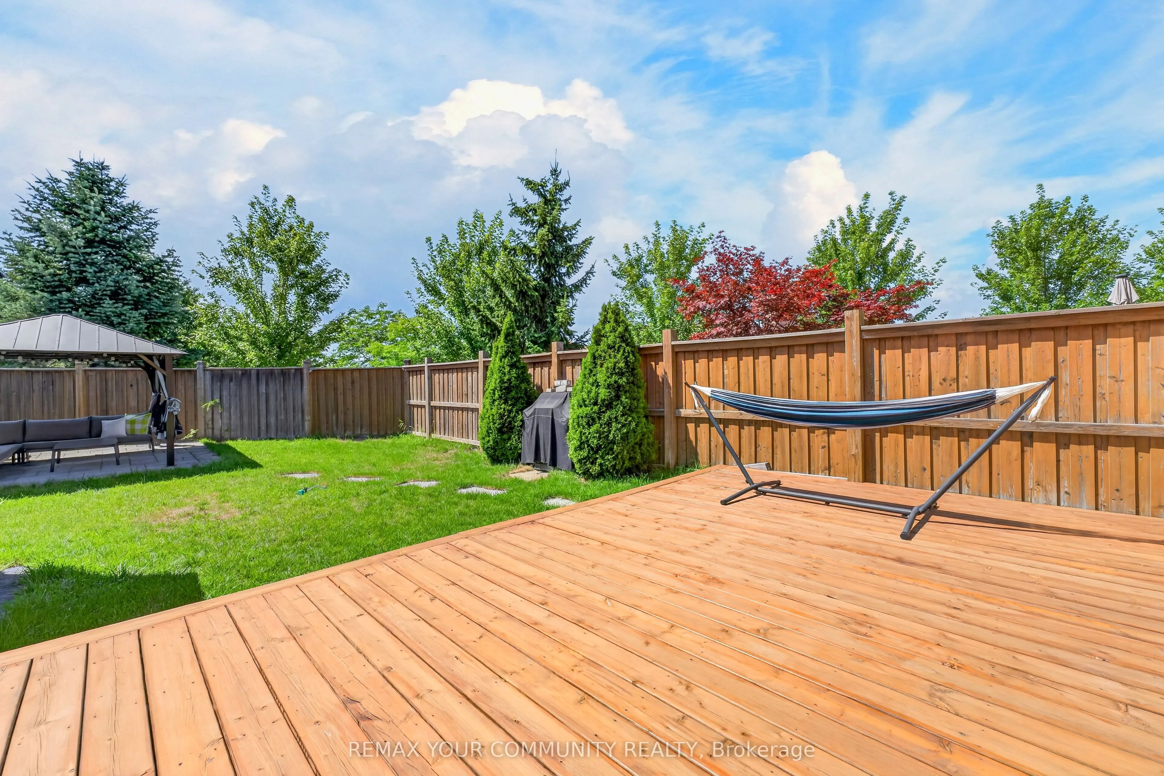5578 Waterwind Crescent