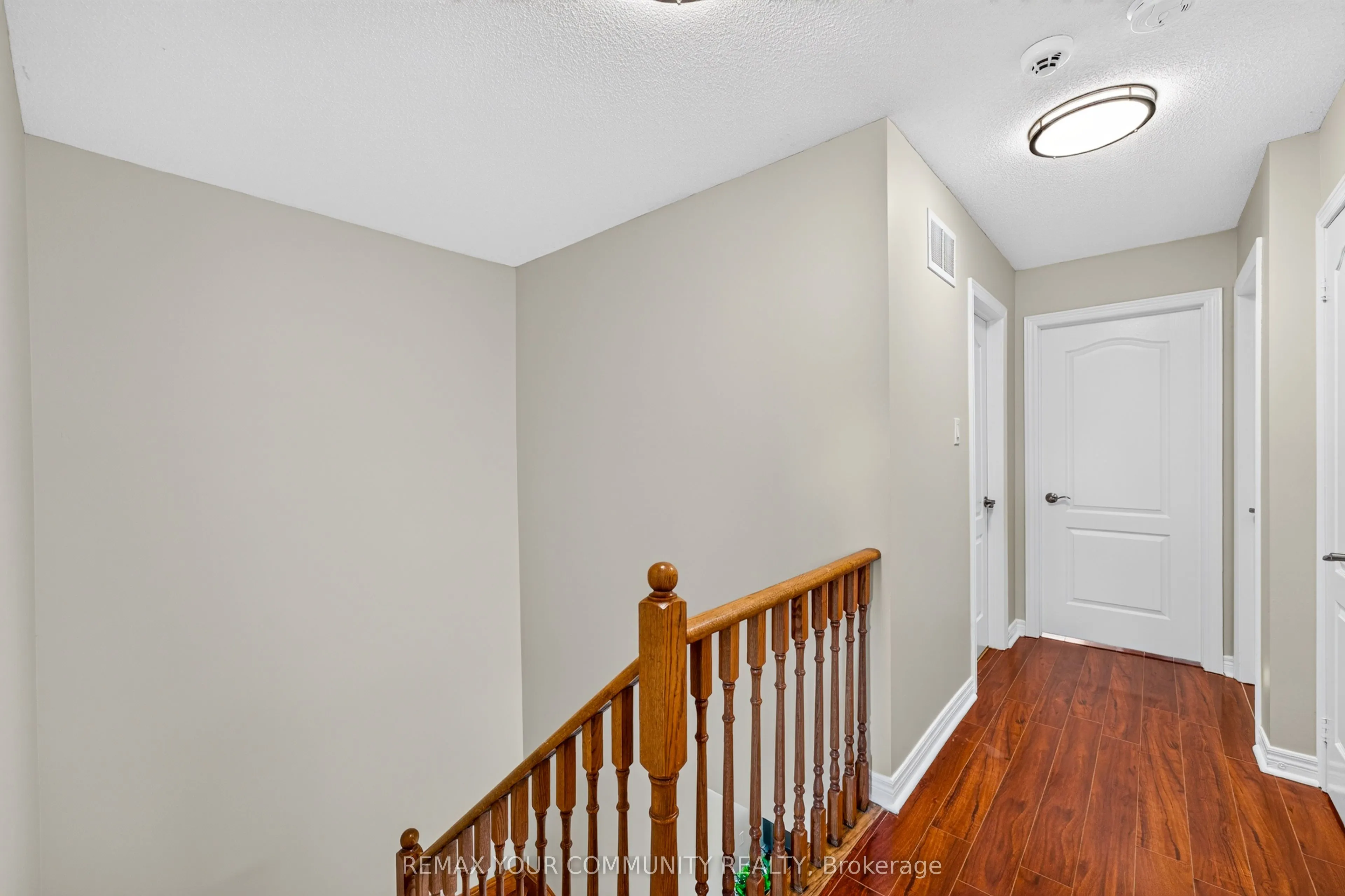 5578 Waterwind Crescent