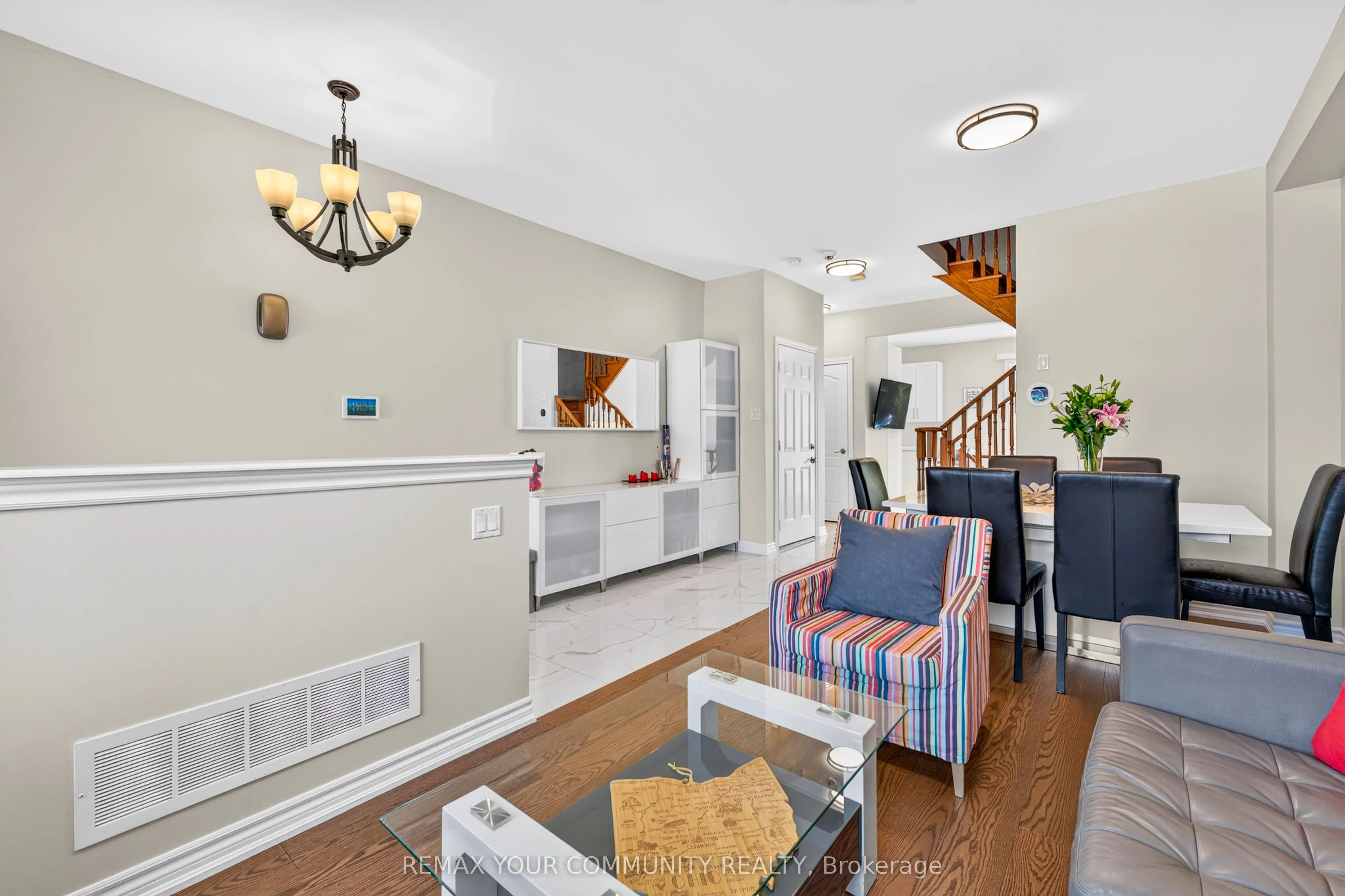 5578 Waterwind Crescent