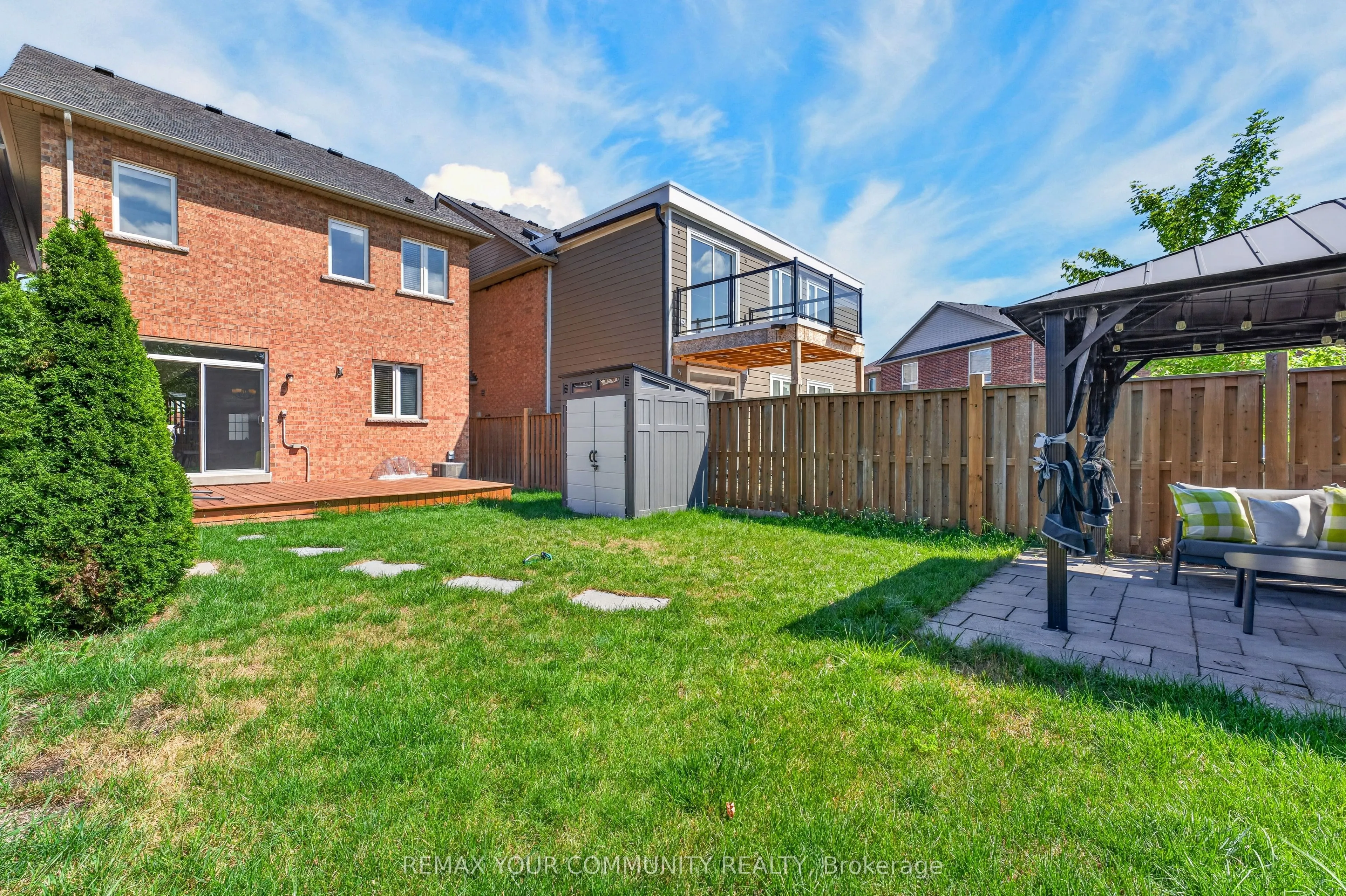 5578 Waterwind Crescent