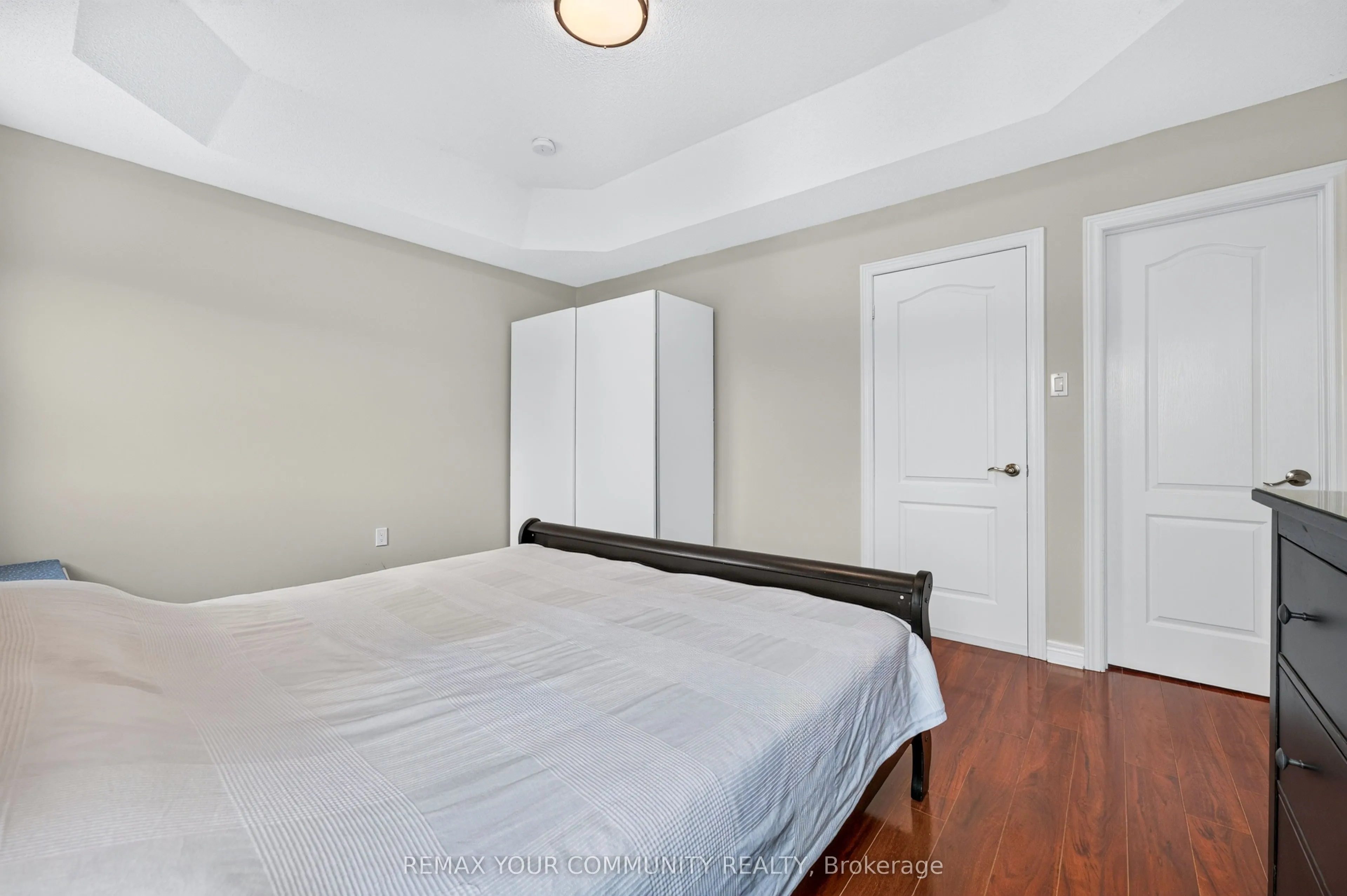 5578 Waterwind Crescent