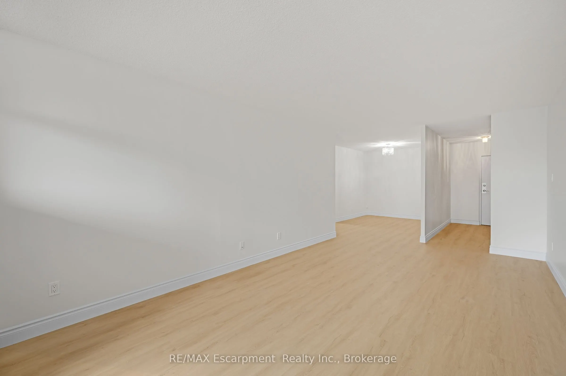 975 Warwick Court #310