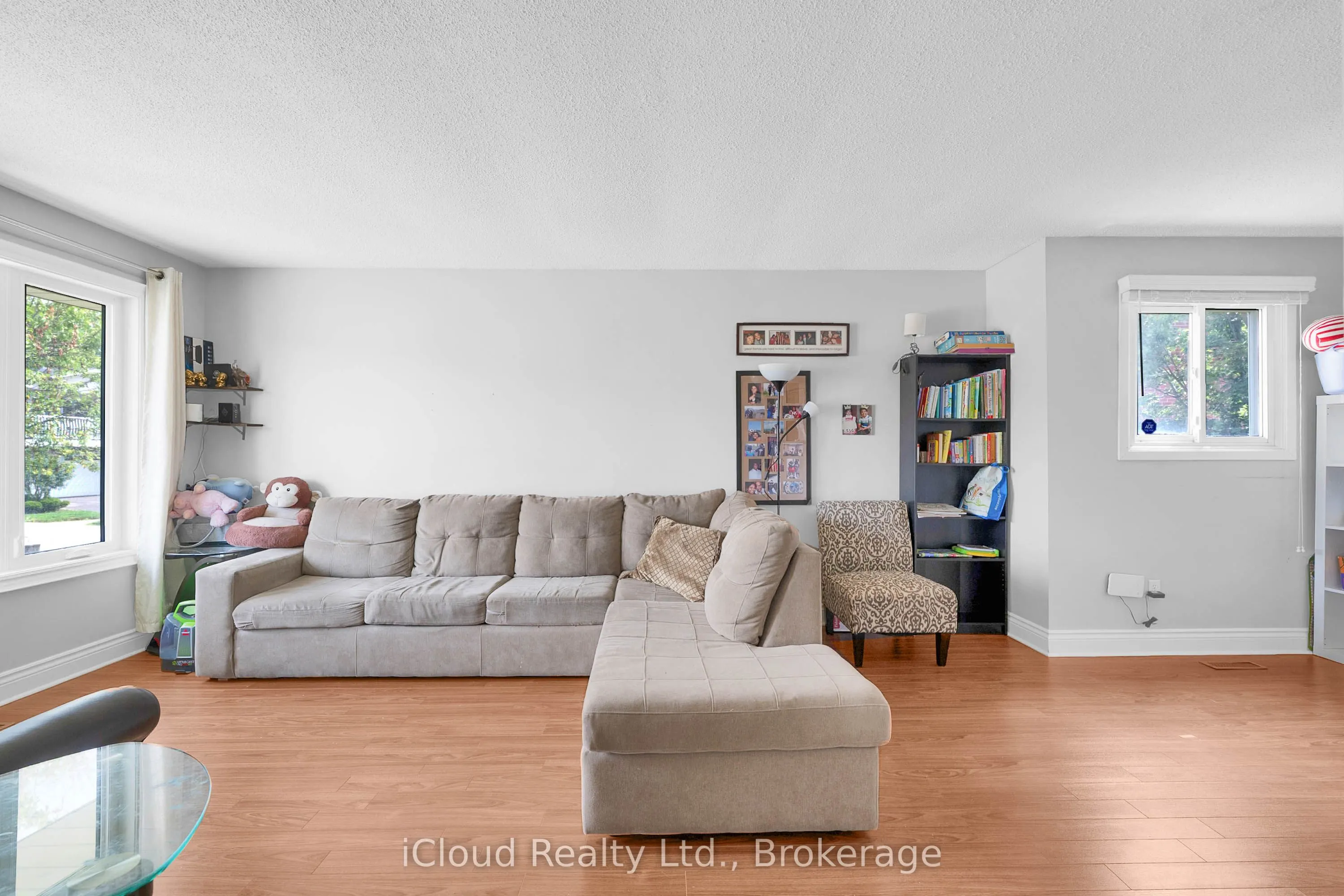 83 Fairglen Avenue