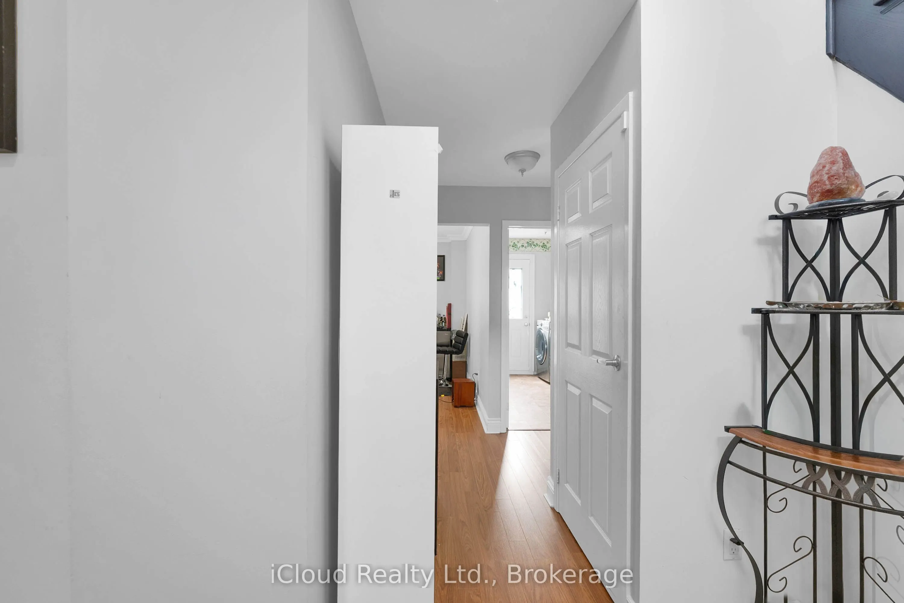 83 Fairglen Avenue
