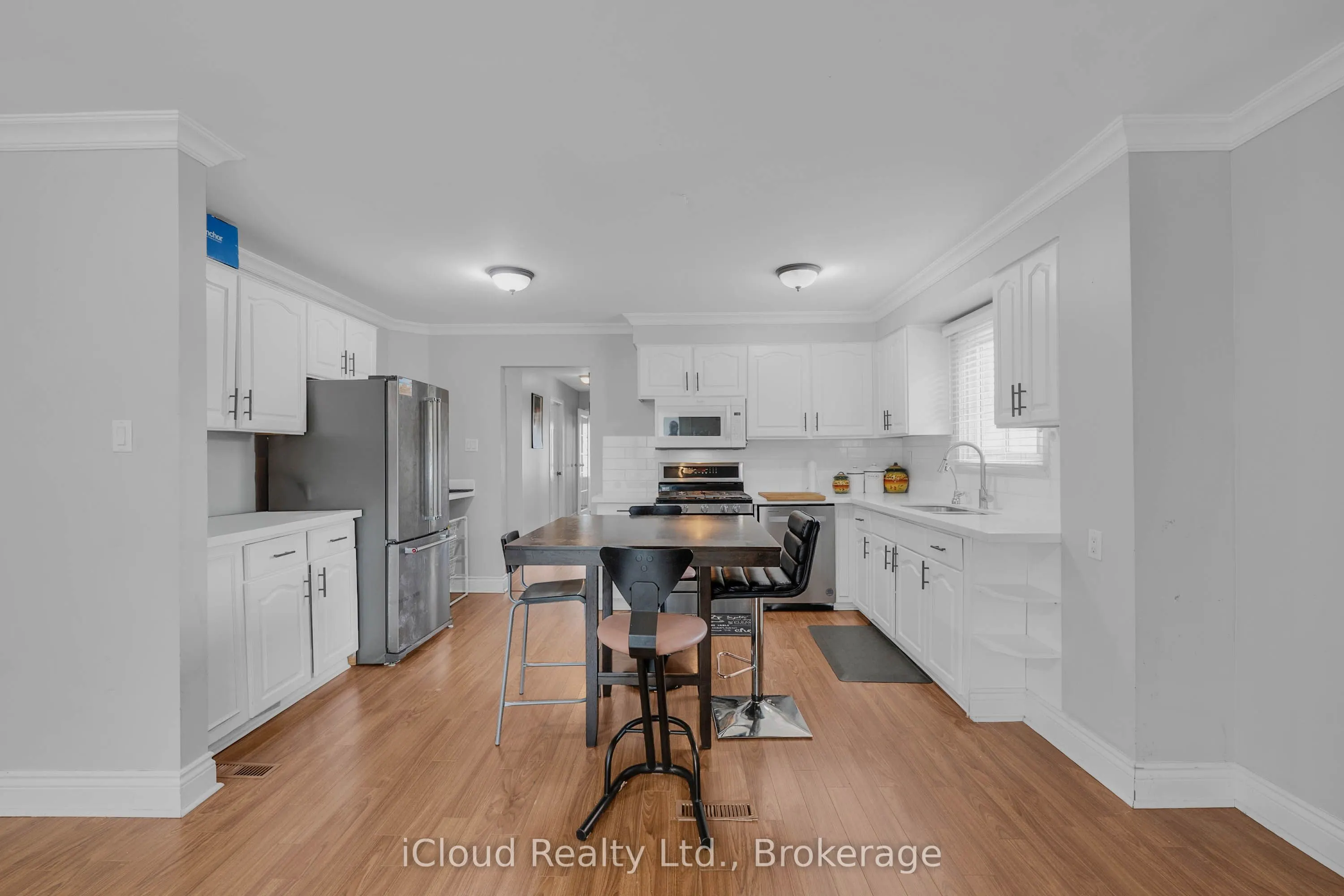 83 Fairglen Avenue