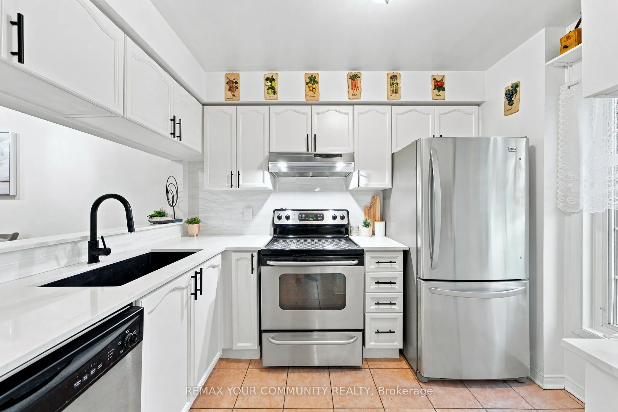 210 Manitoba Street #11