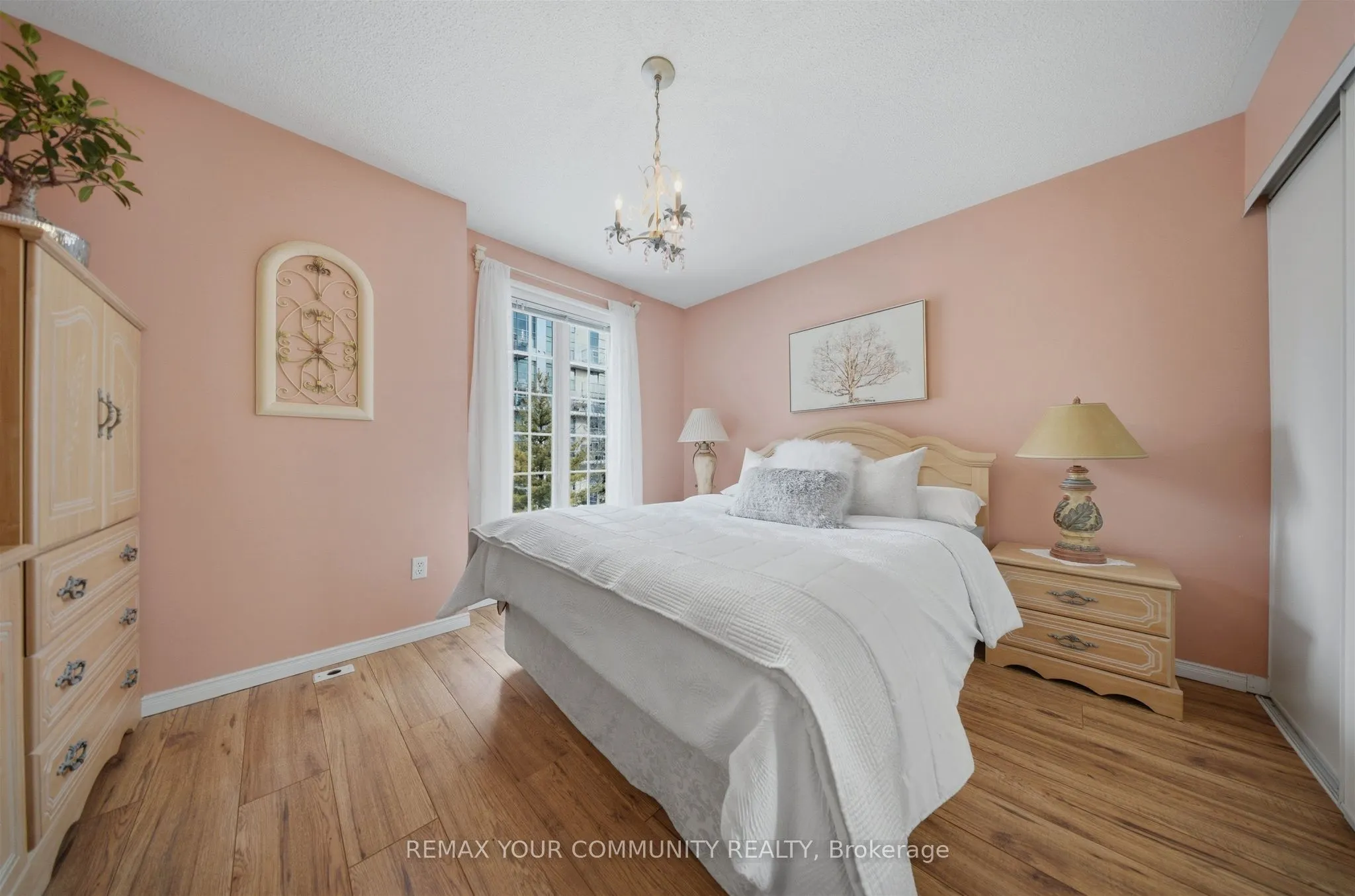 210 Manitoba Street #11
