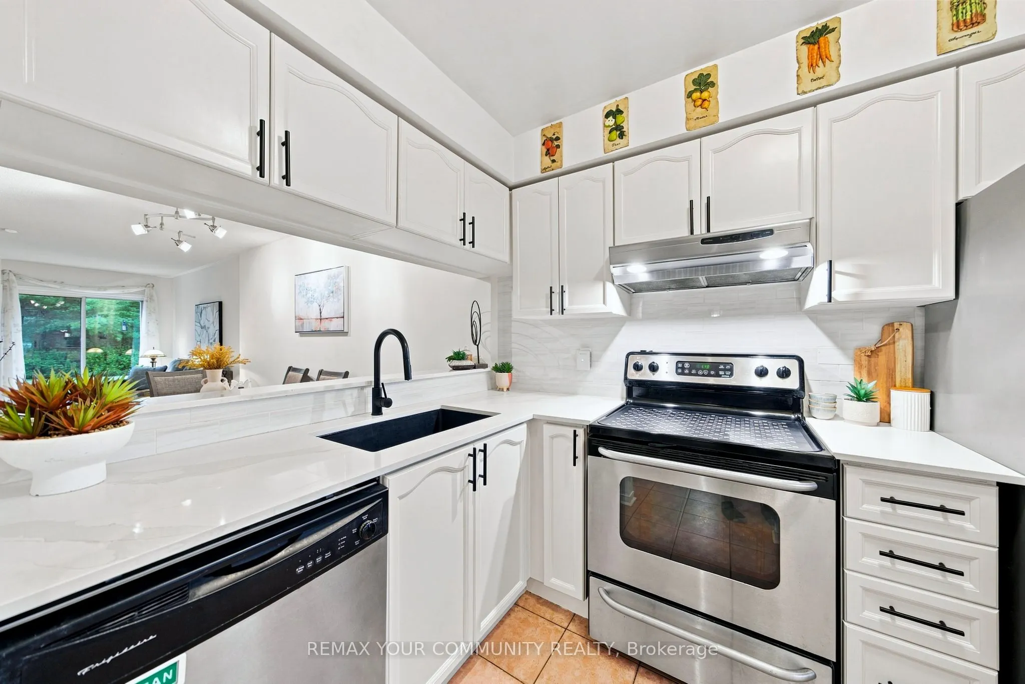 210 Manitoba Street #11