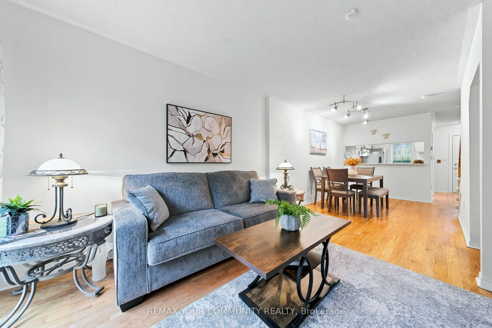 210 Manitoba Street #11