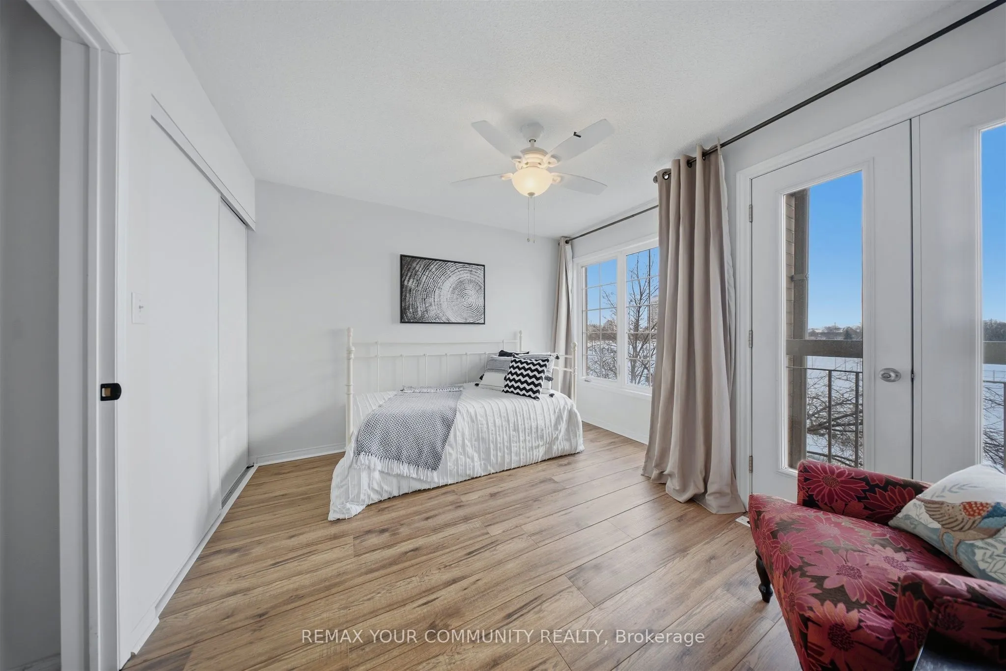 210 Manitoba Street #11