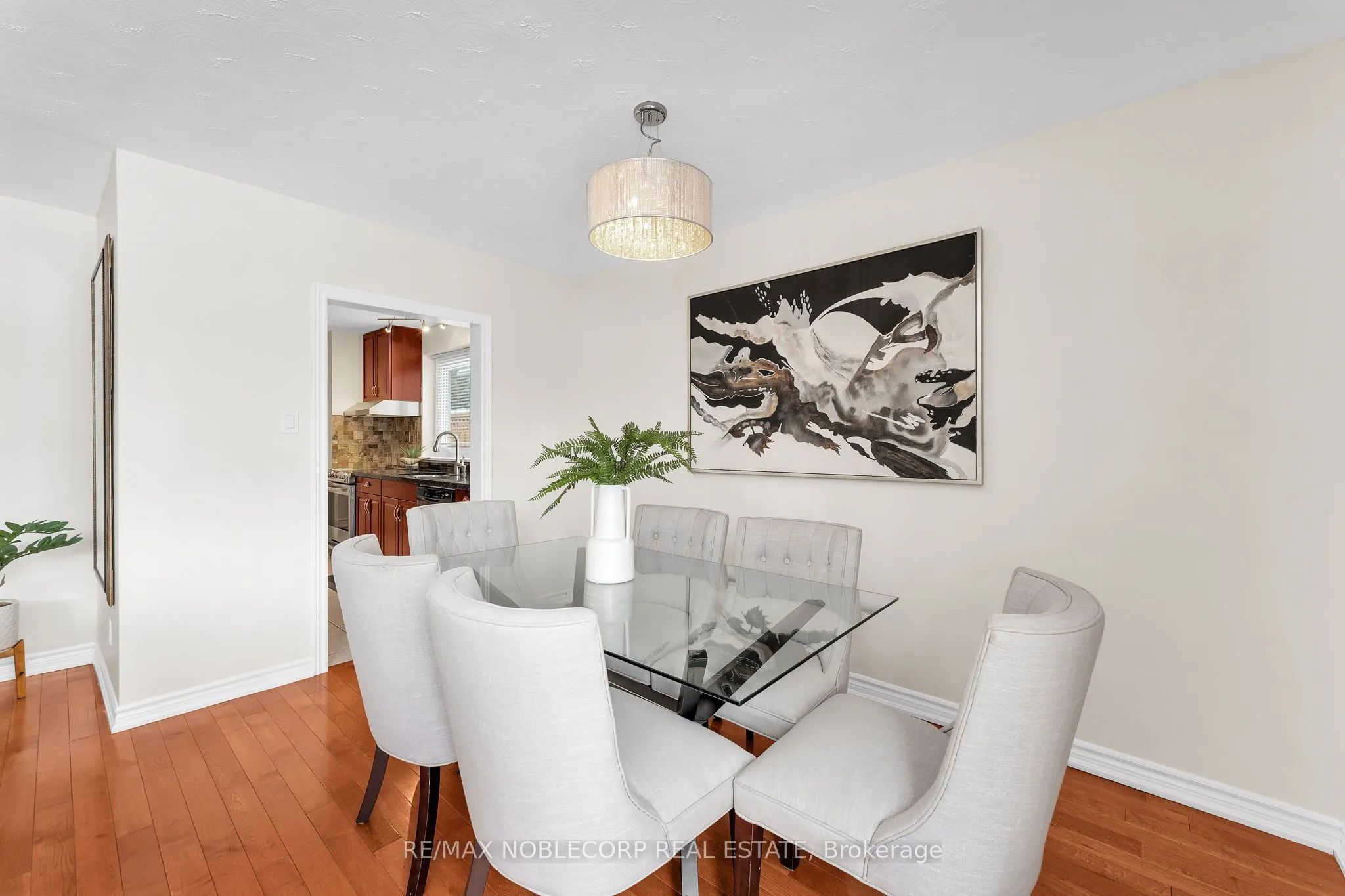 4230 Bloor Street W