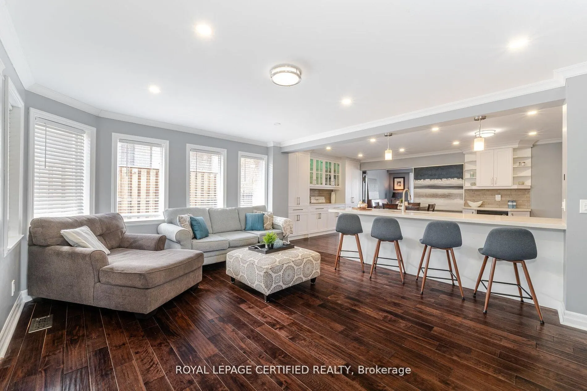 5 Stockman Crescent