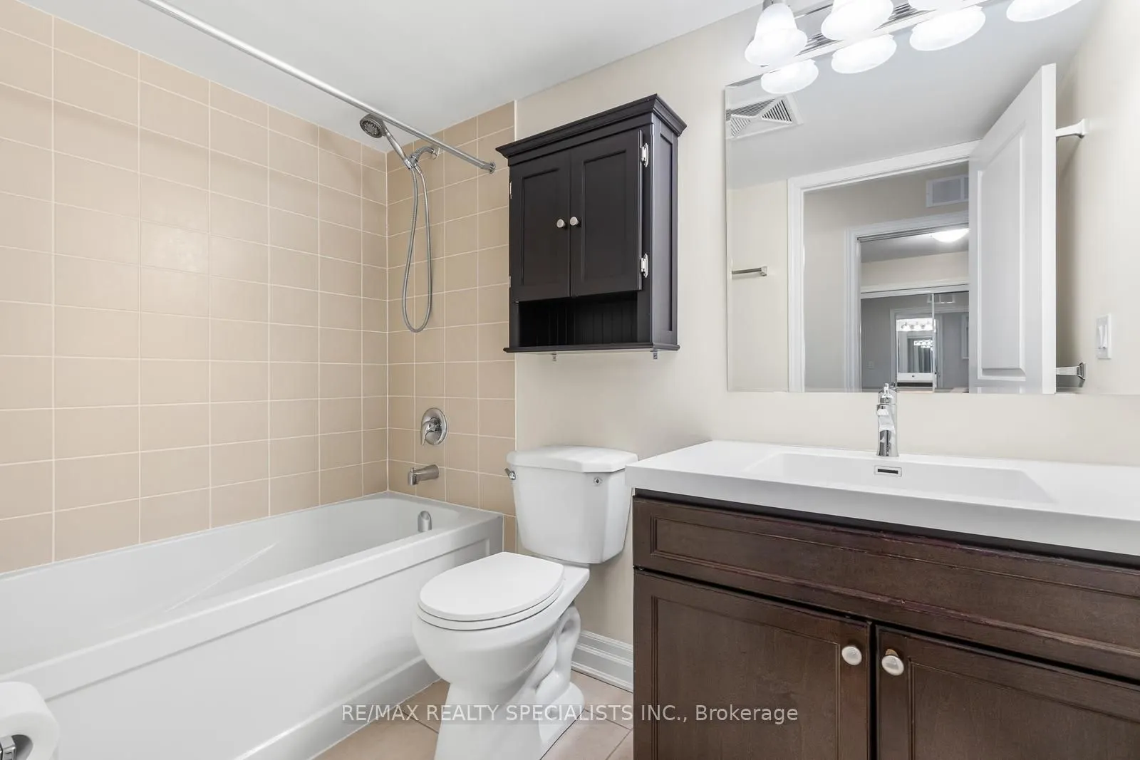 1045 Nadalin Heights #209